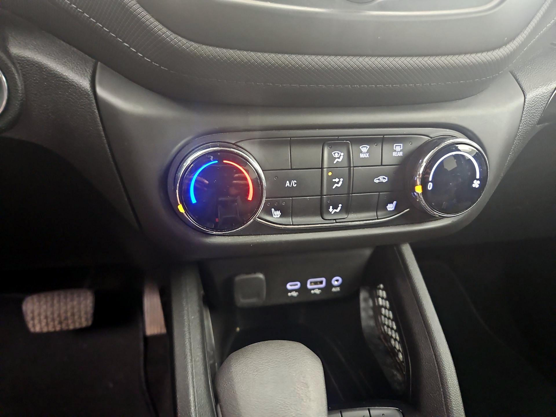 Thumbnail: 2022 Chevrolet TrailBlazer - 16