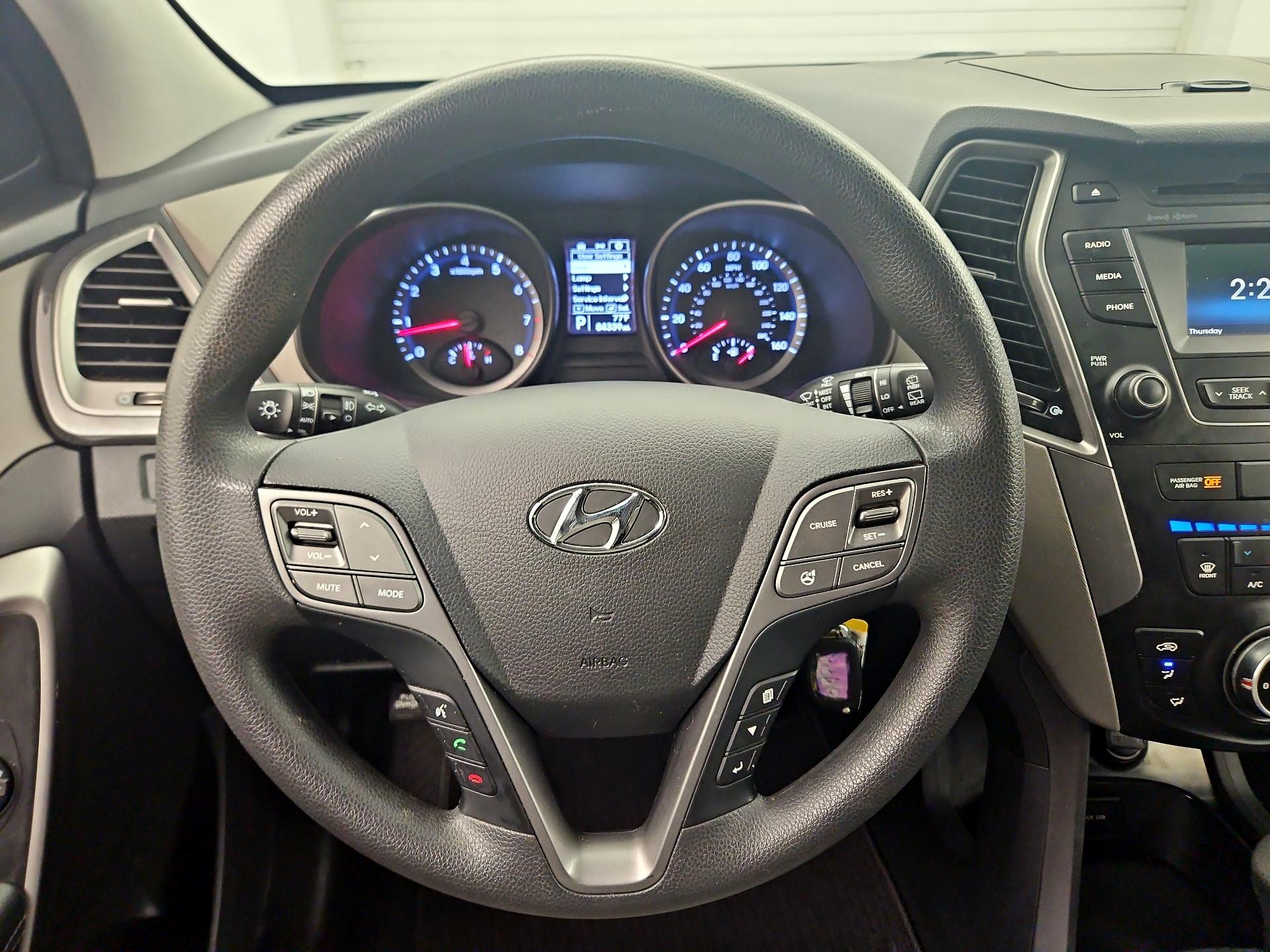 Thumbnail: 2015 Hyundai Santa Fe - 10