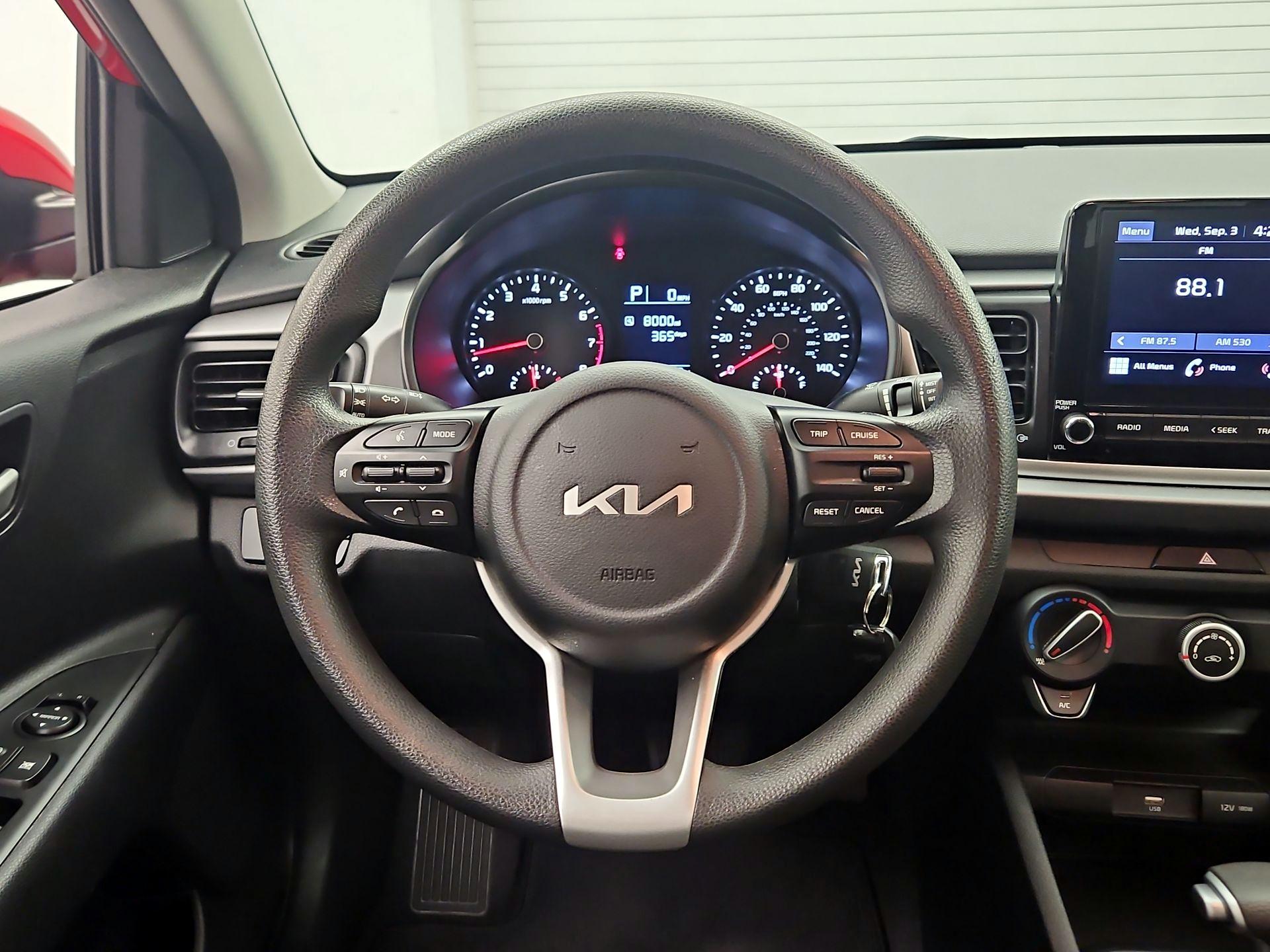 Thumbnail: 2022 Kia Rio - 10