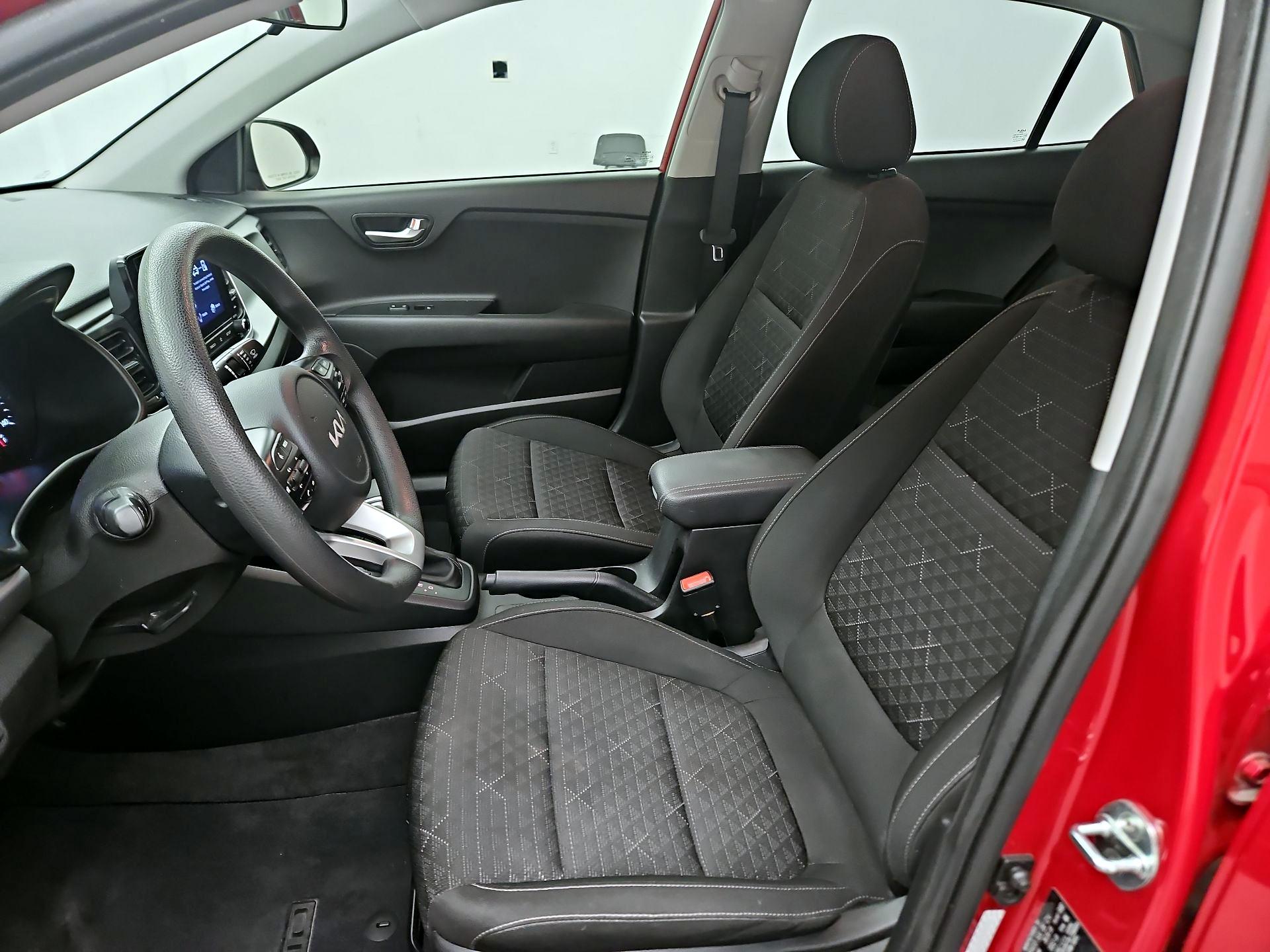Thumbnail: 2022 Kia Rio - 11