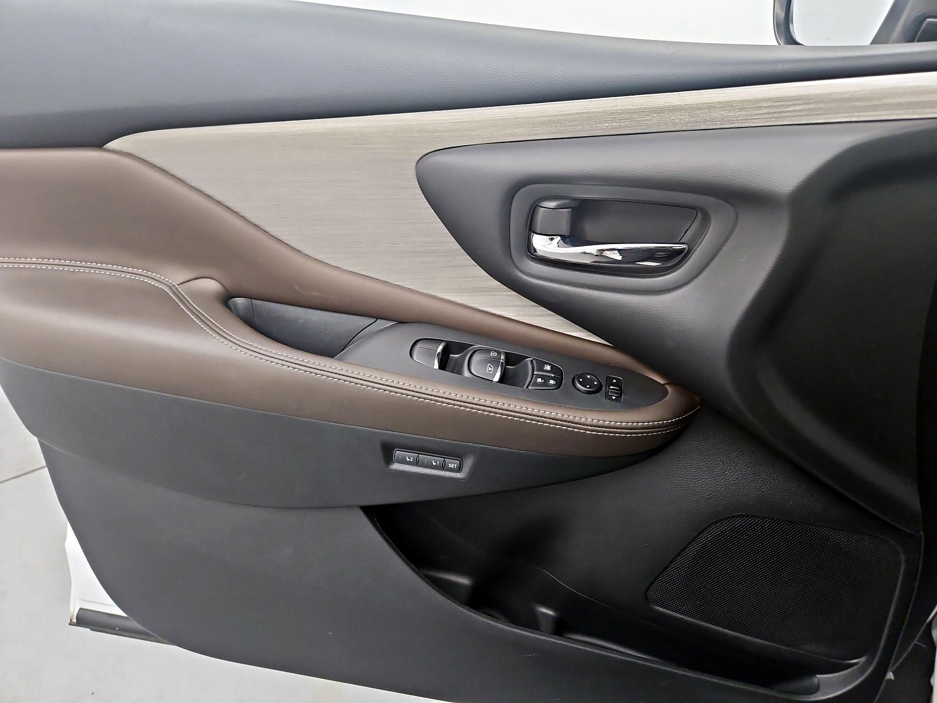 Thumbnail: 2017 Nissan Murano - 12