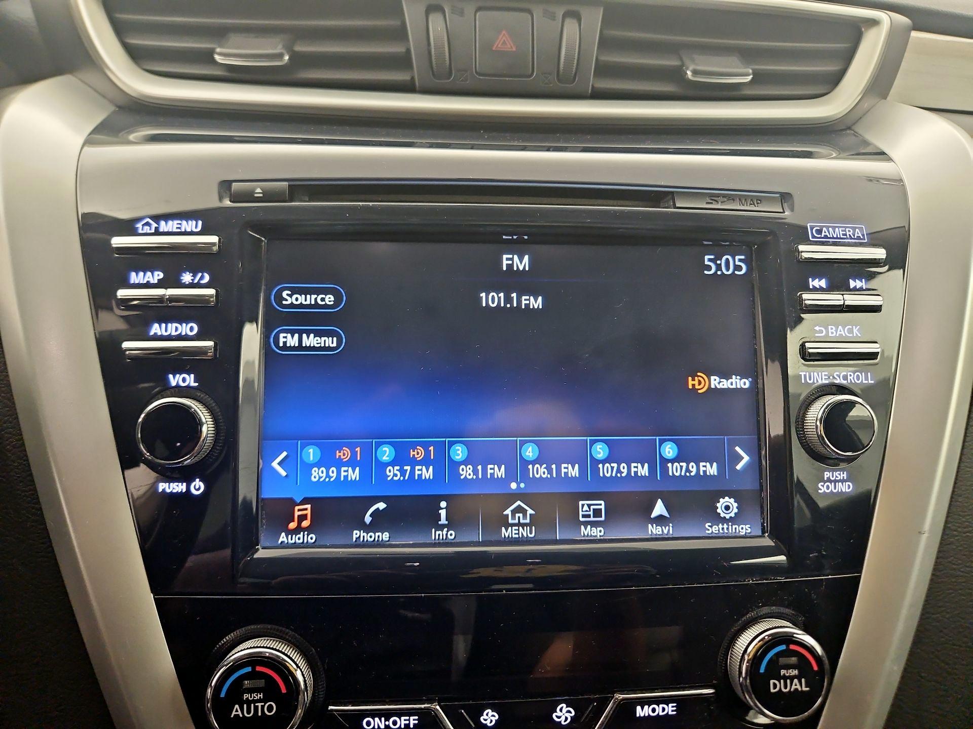 Thumbnail: 2017 Nissan Murano - 16