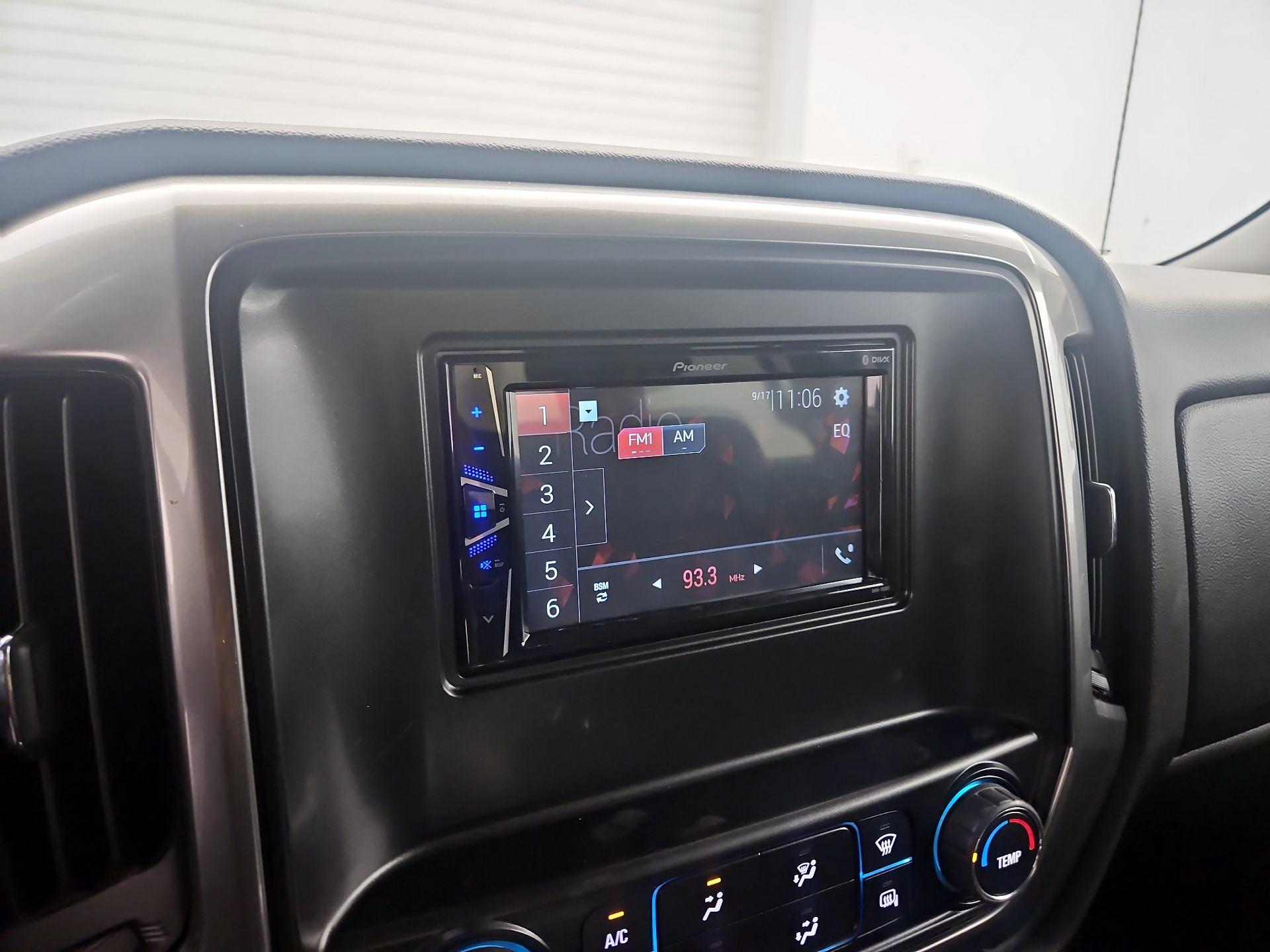 Thumbnail: 2015 Chevrolet Silverado 1500 - 15