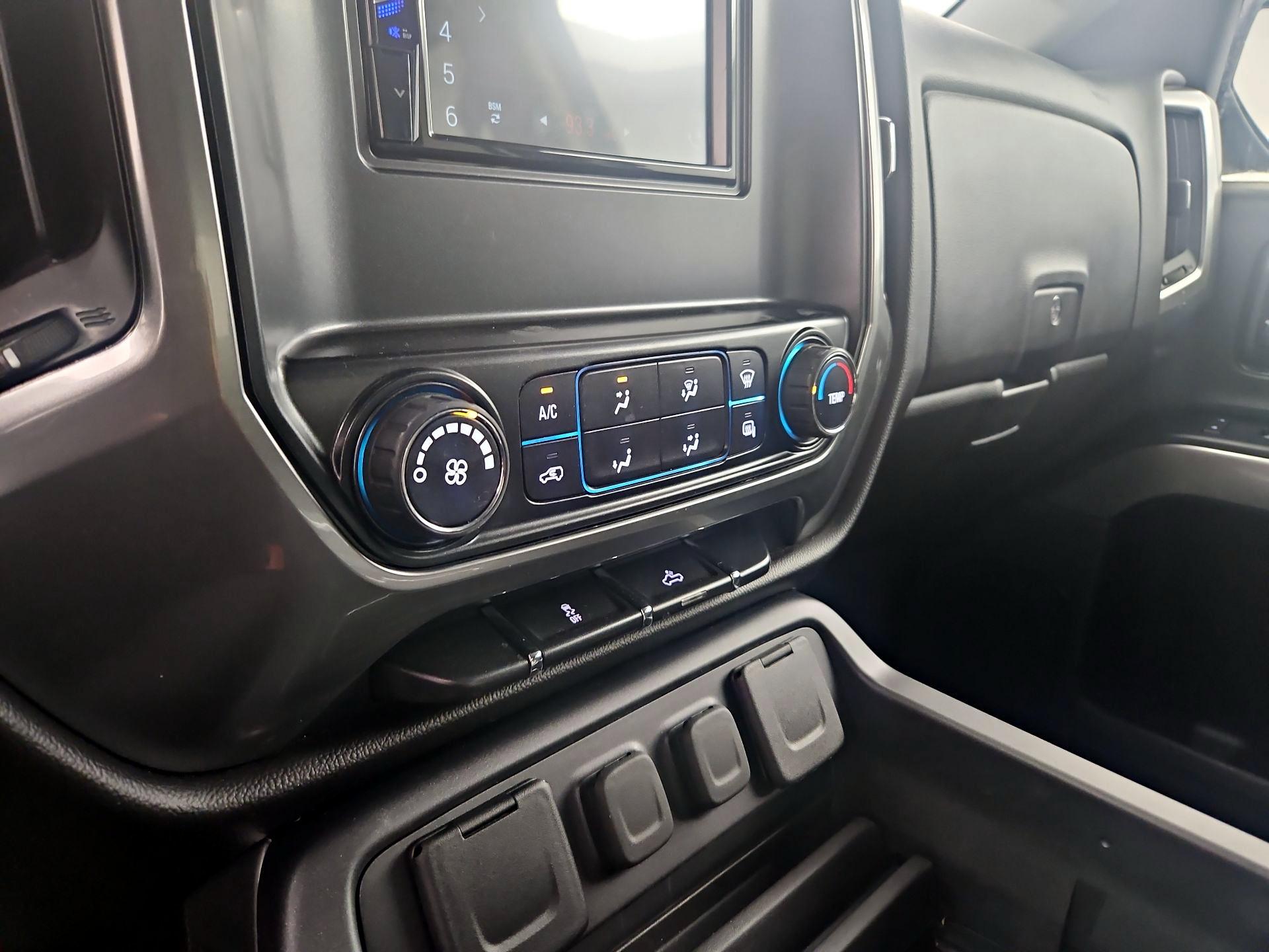 Thumbnail: 2015 Chevrolet Silverado 1500 - 16