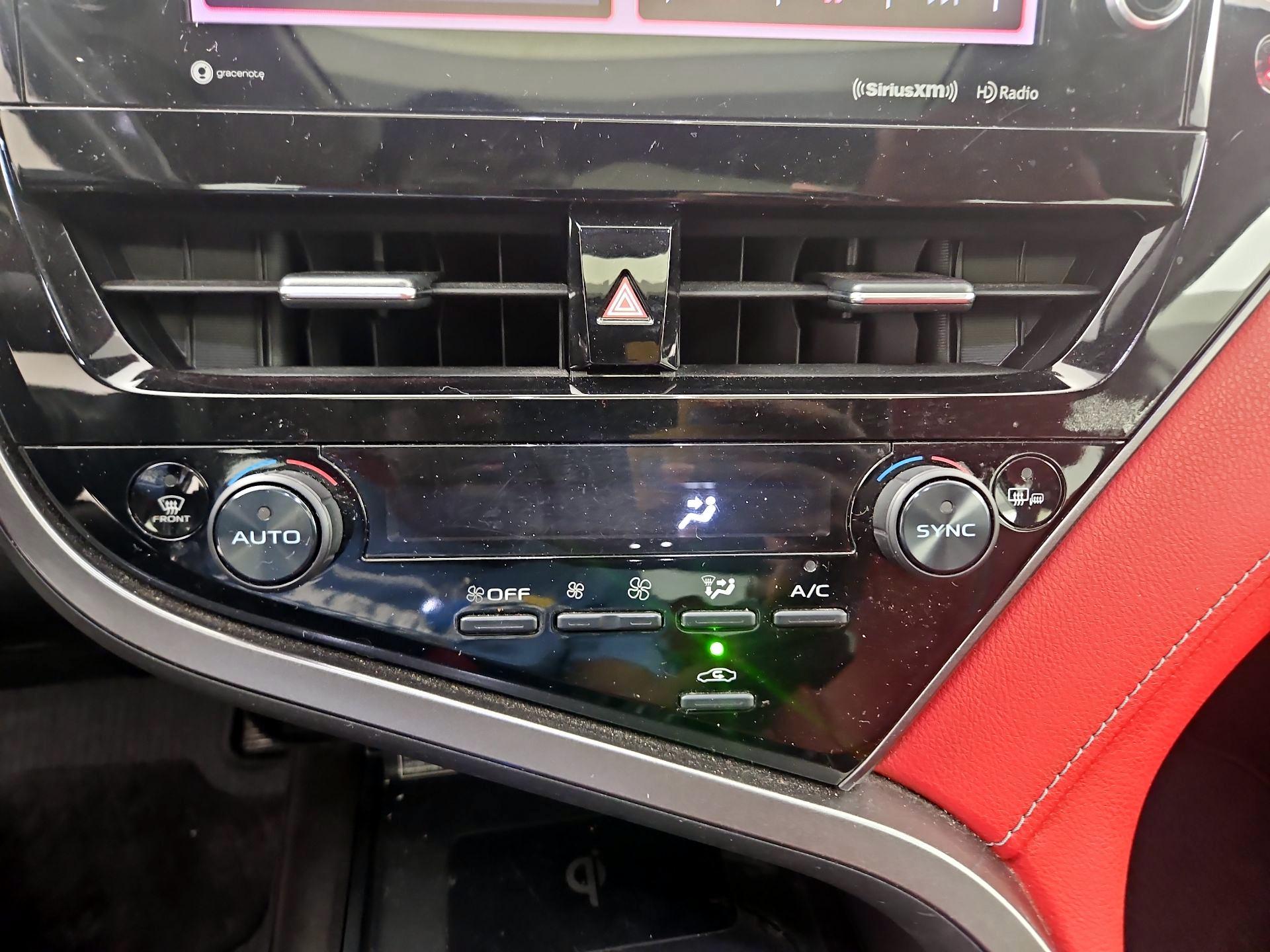 Thumbnail: 2021 Toyota Camry - 16