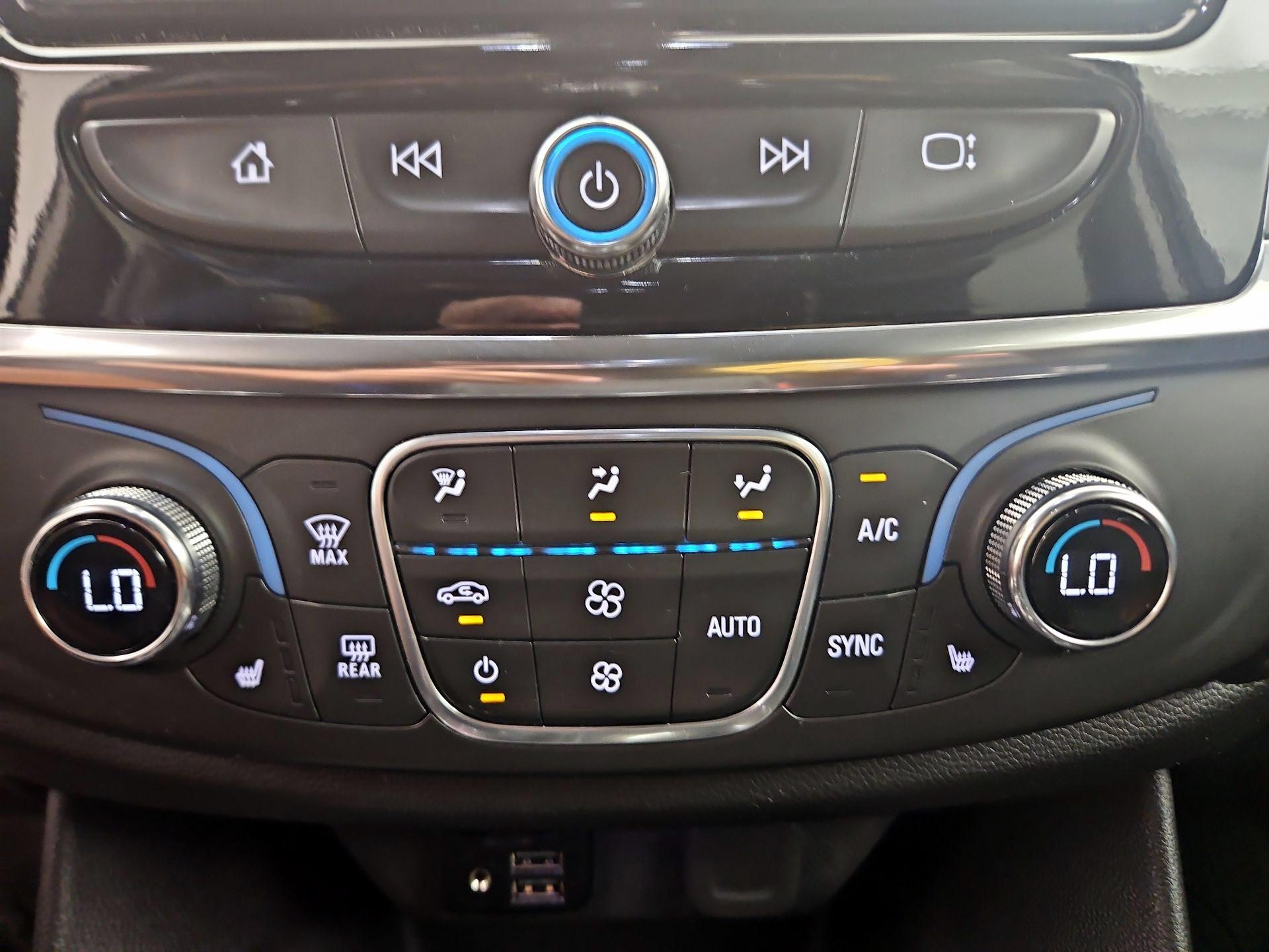 Thumbnail: 2020 Chevrolet Traverse - 16