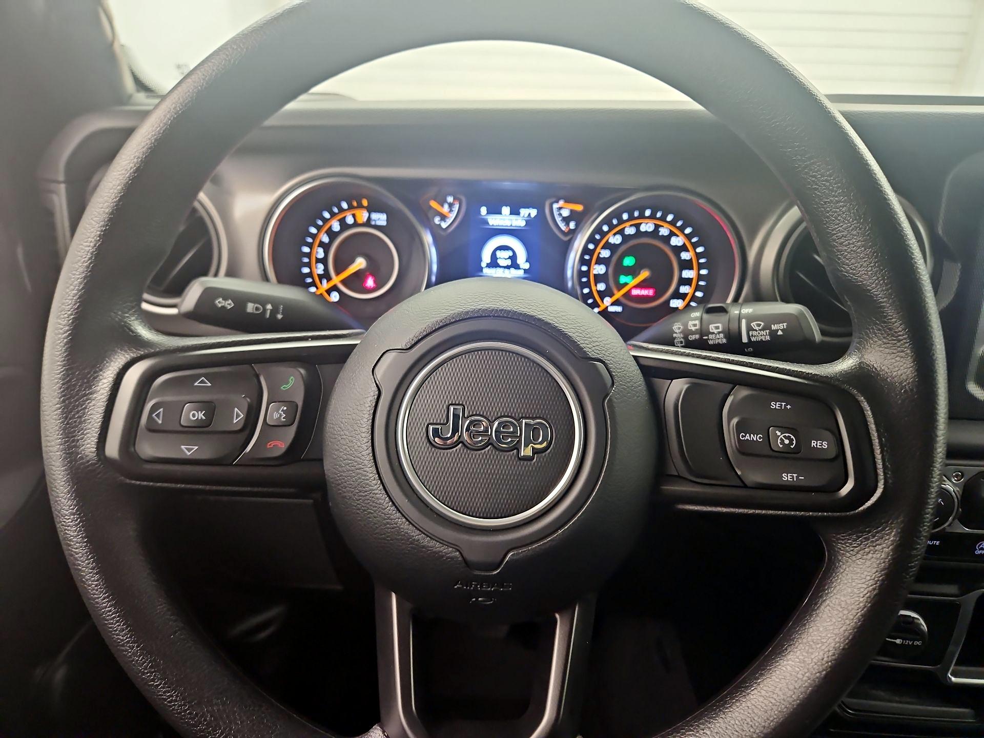 Thumbnail: 2022 Jeep Wrangler - 10