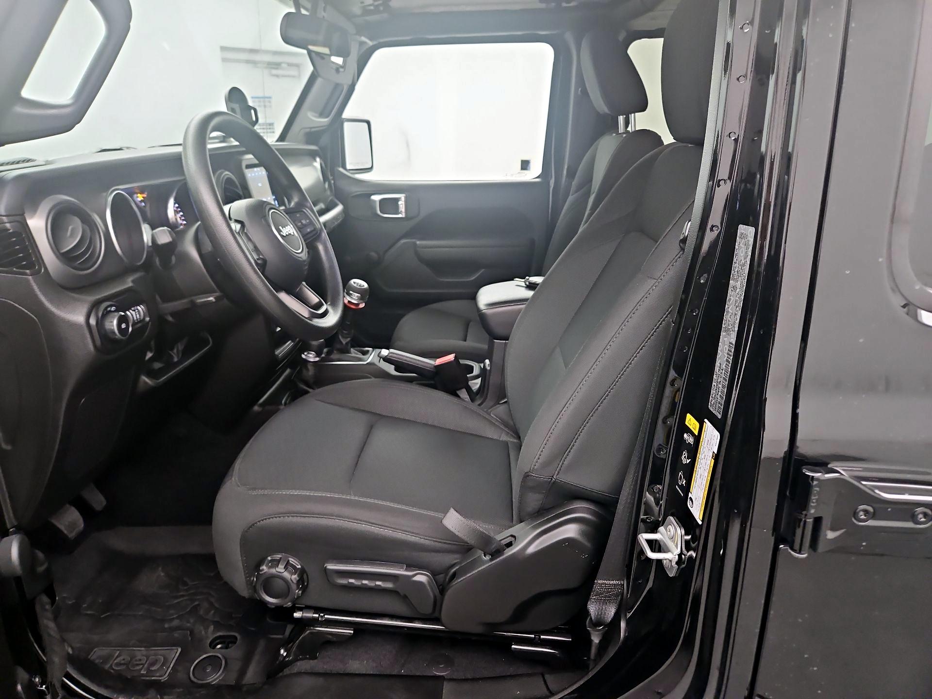 Thumbnail: 2022 Jeep Wrangler - 11
