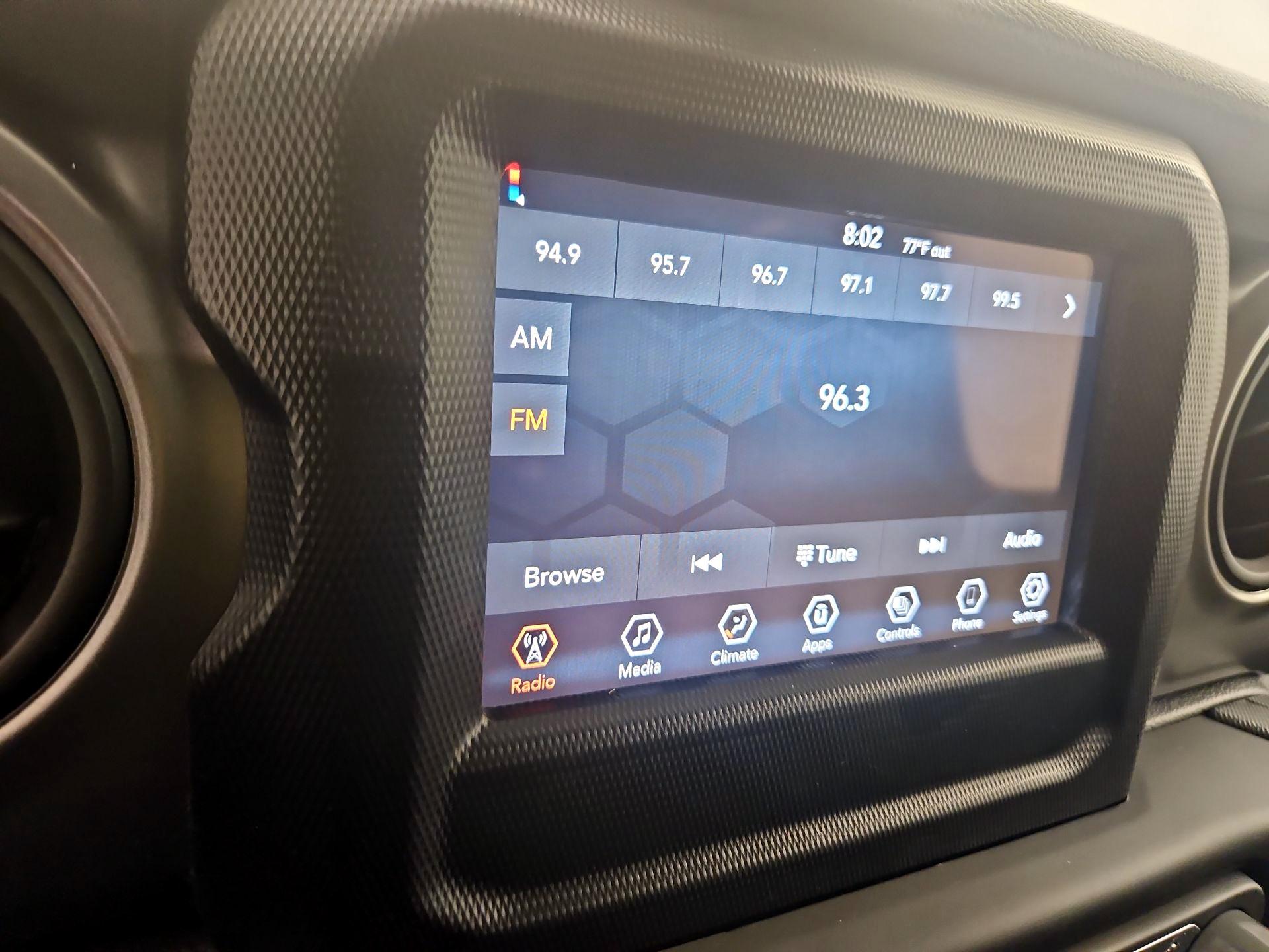 Thumbnail: 2022 Jeep Wrangler - 14