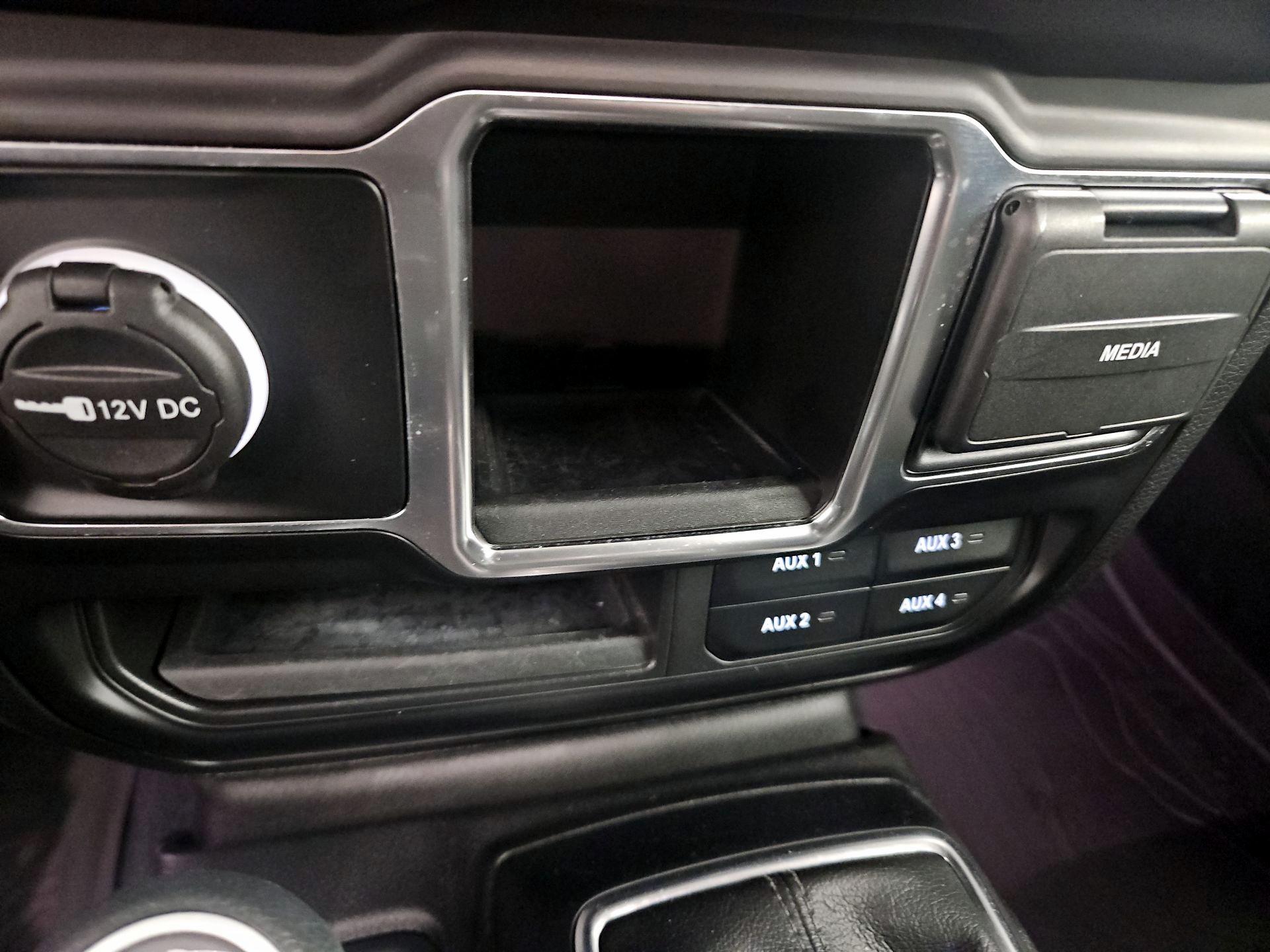 Thumbnail: 2022 Jeep Wrangler - 17