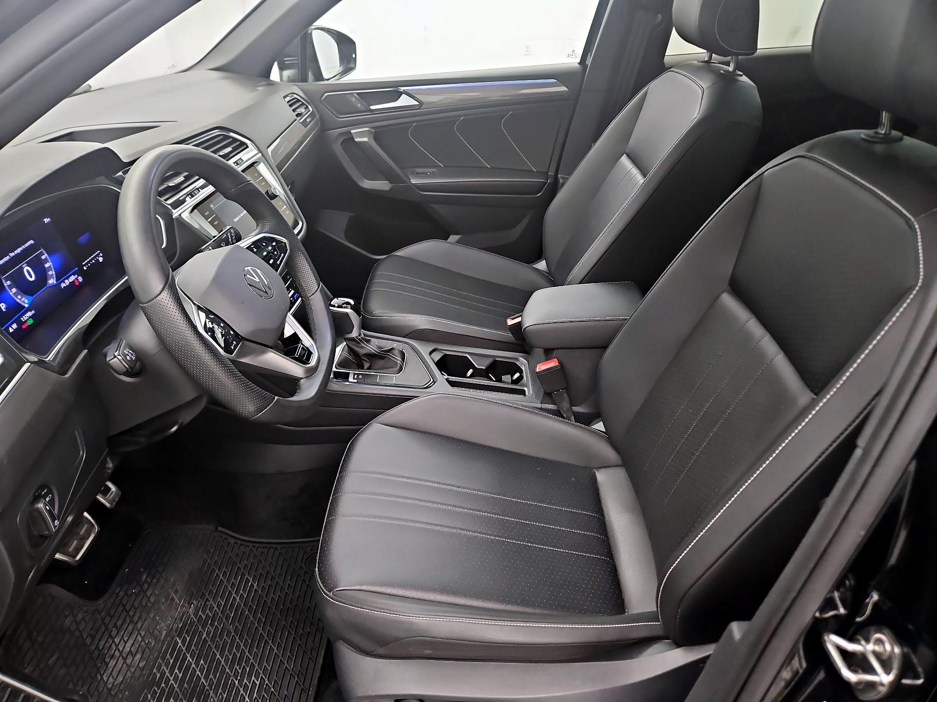 Thumbnail: 2024 Volkswagen Tiguan - 11