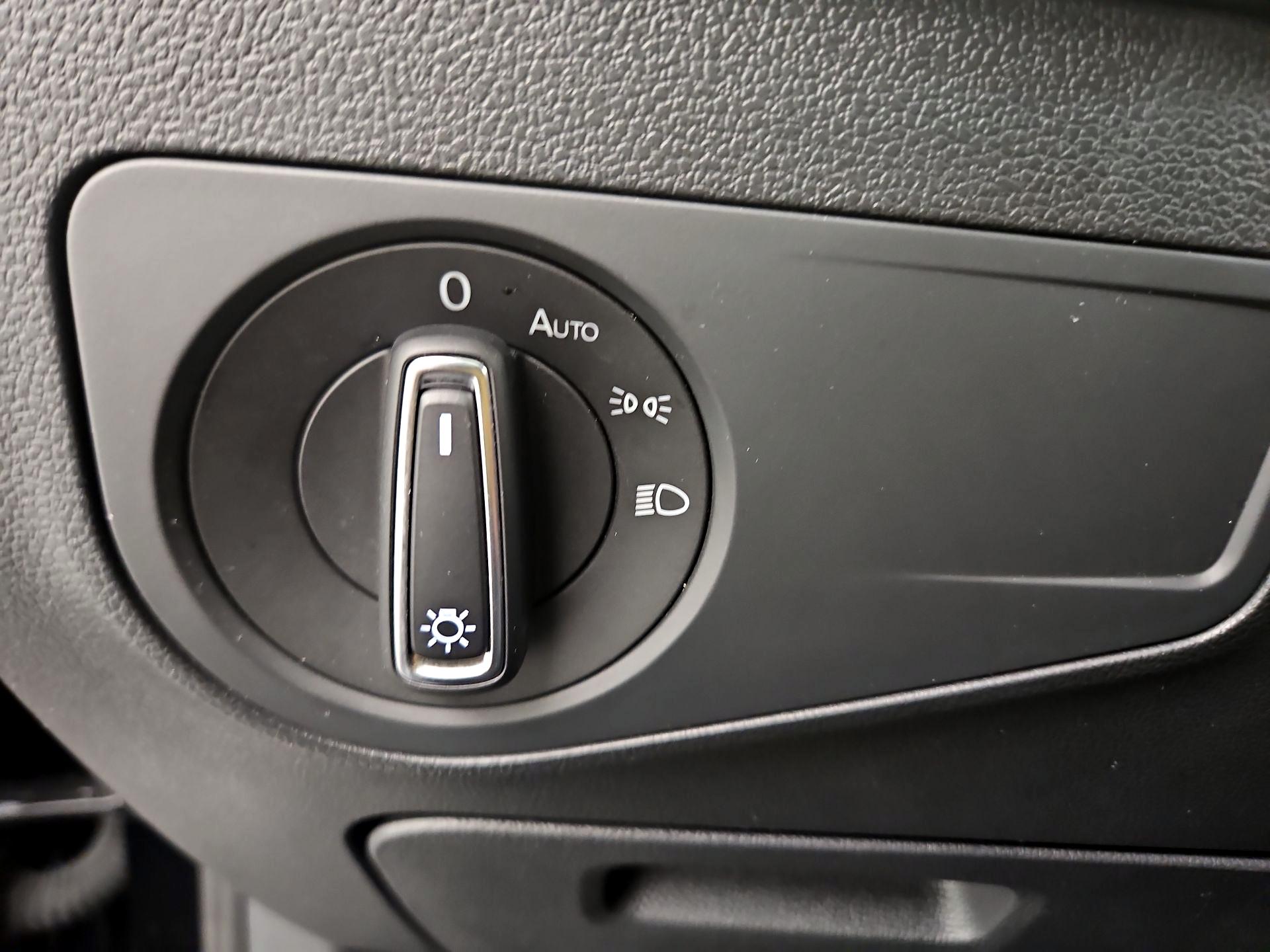 Thumbnail: 2024 Volkswagen Tiguan - 13