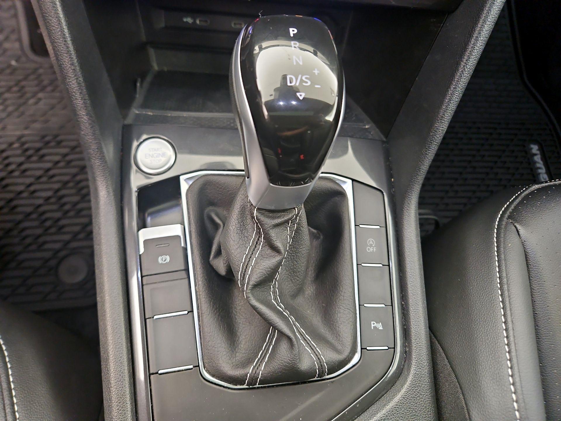 Thumbnail: 2024 Volkswagen Tiguan - 17