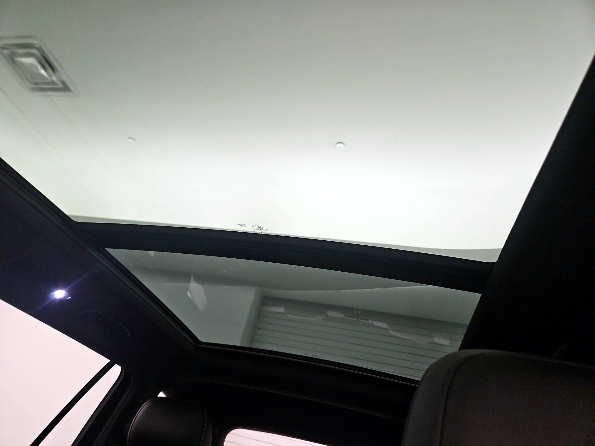 Thumbnail: 2024 Volkswagen Tiguan - 19