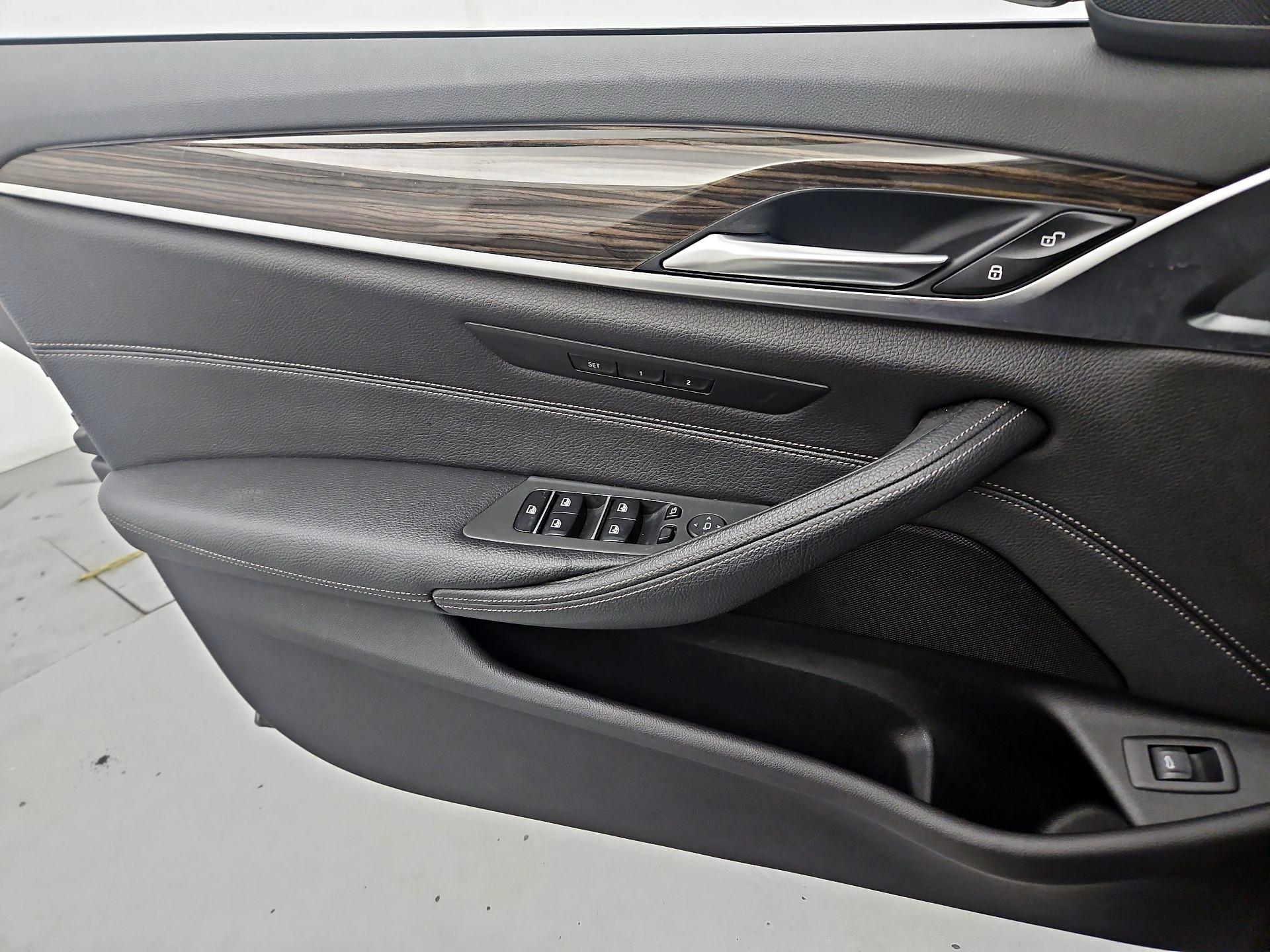Thumbnail: 2018 BMW 5 Series - 12