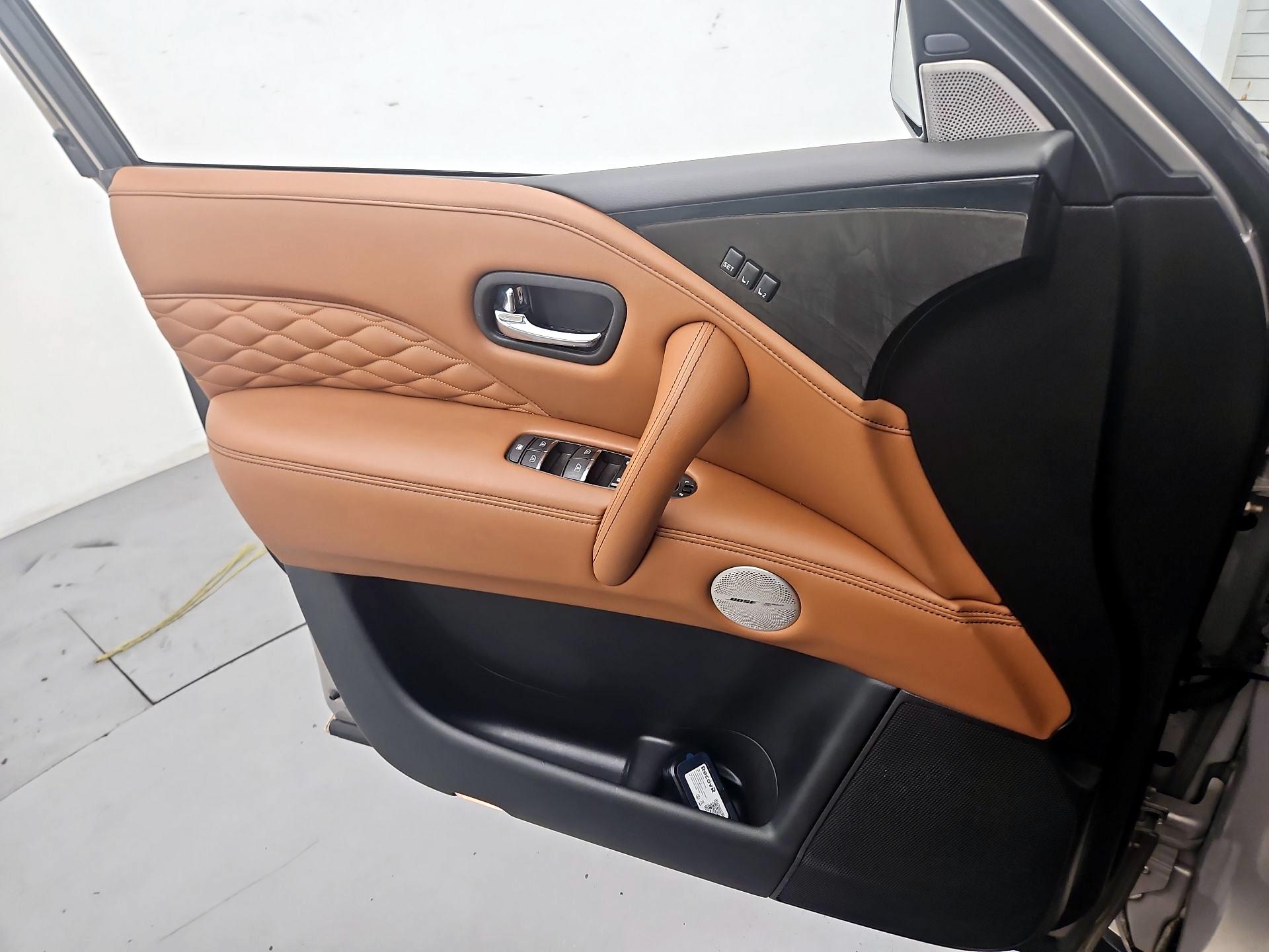 Thumbnail: 2021 INFINITI QX80 - 12