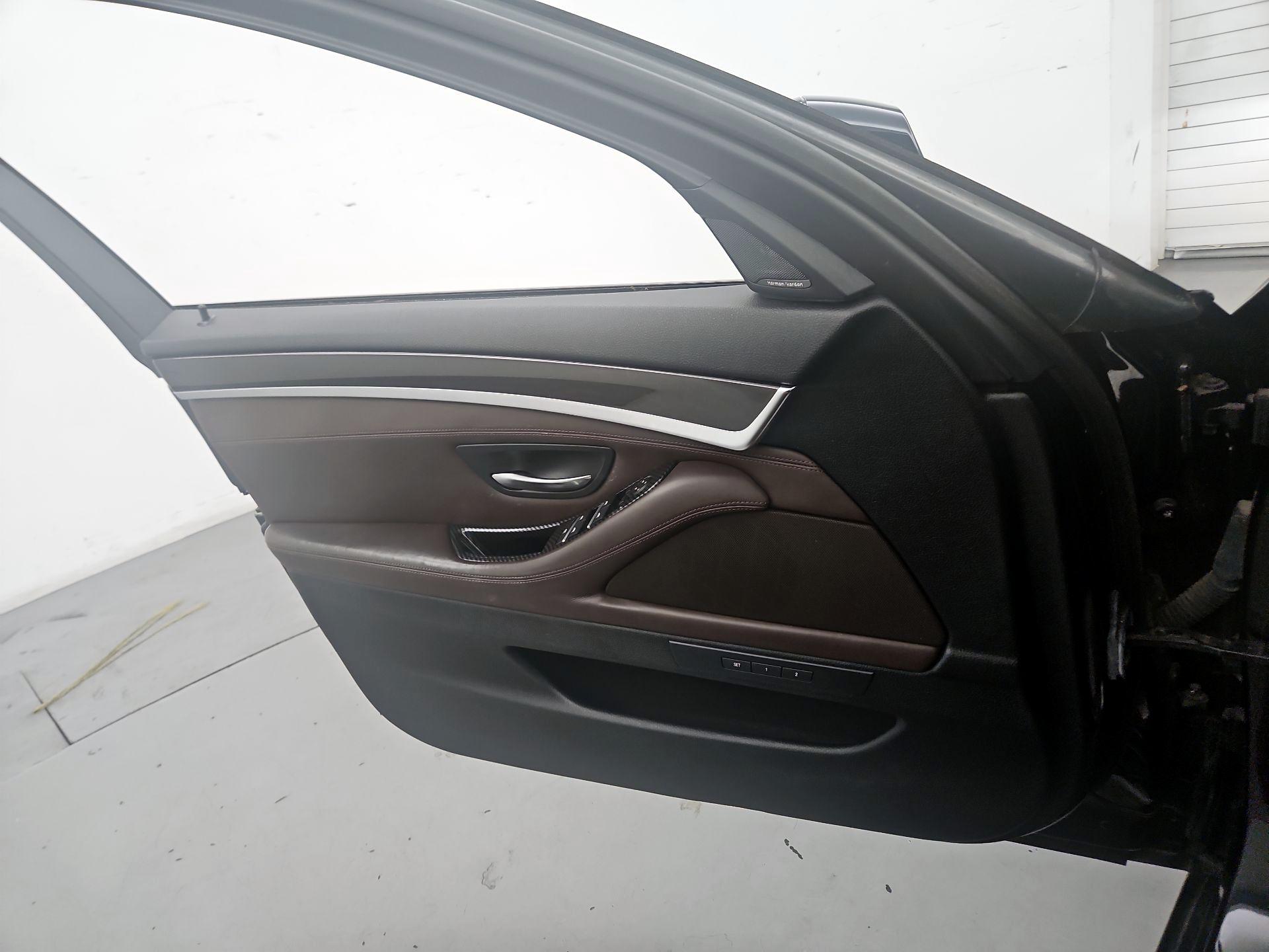 Thumbnail: 2016 BMW 5 Series - 12