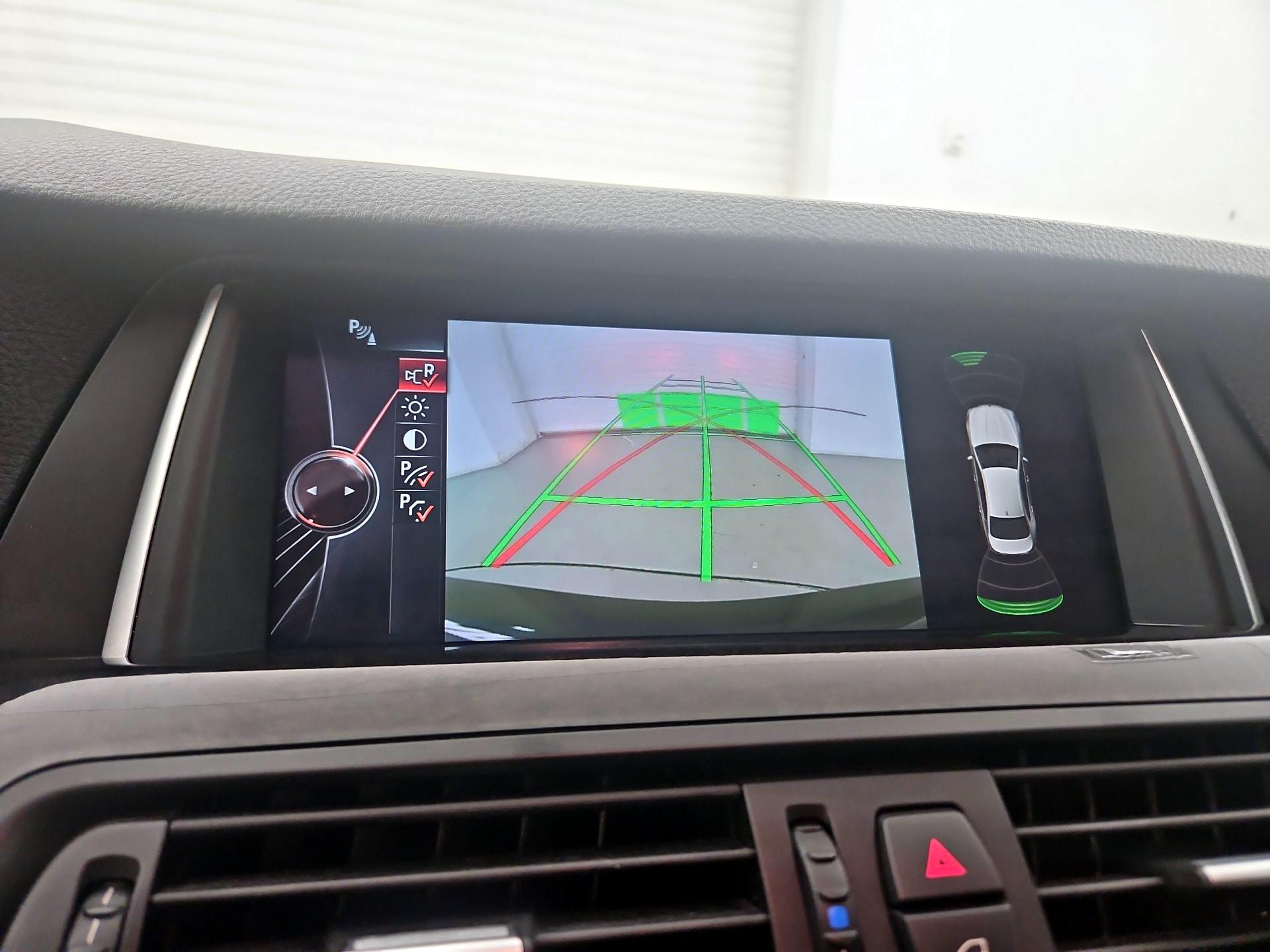 Thumbnail: 2016 BMW 5 Series - 14