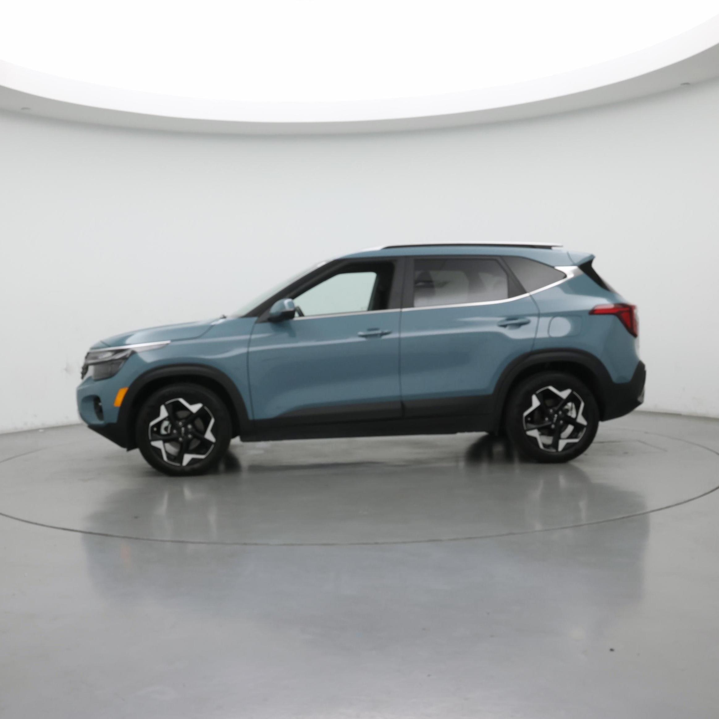Thumbnail: 2024 Kia Seltos - 3
