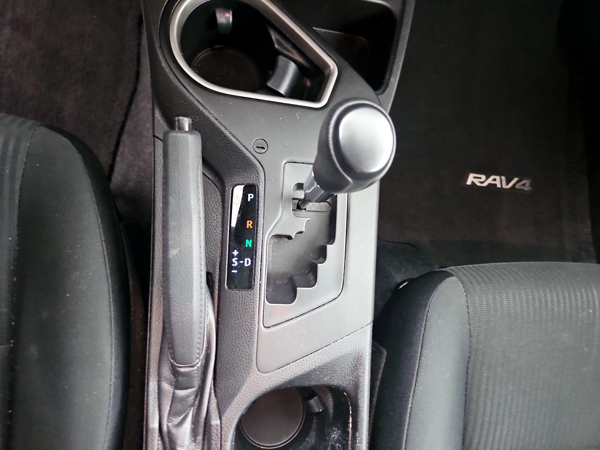 Thumbnail: 2017 Toyota RAV4 - 15