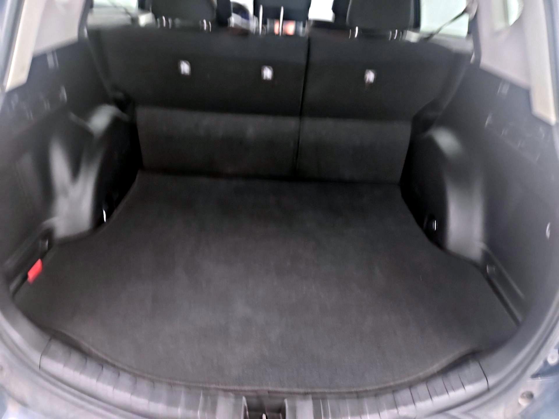 Thumbnail: 2017 Toyota RAV4 - 18