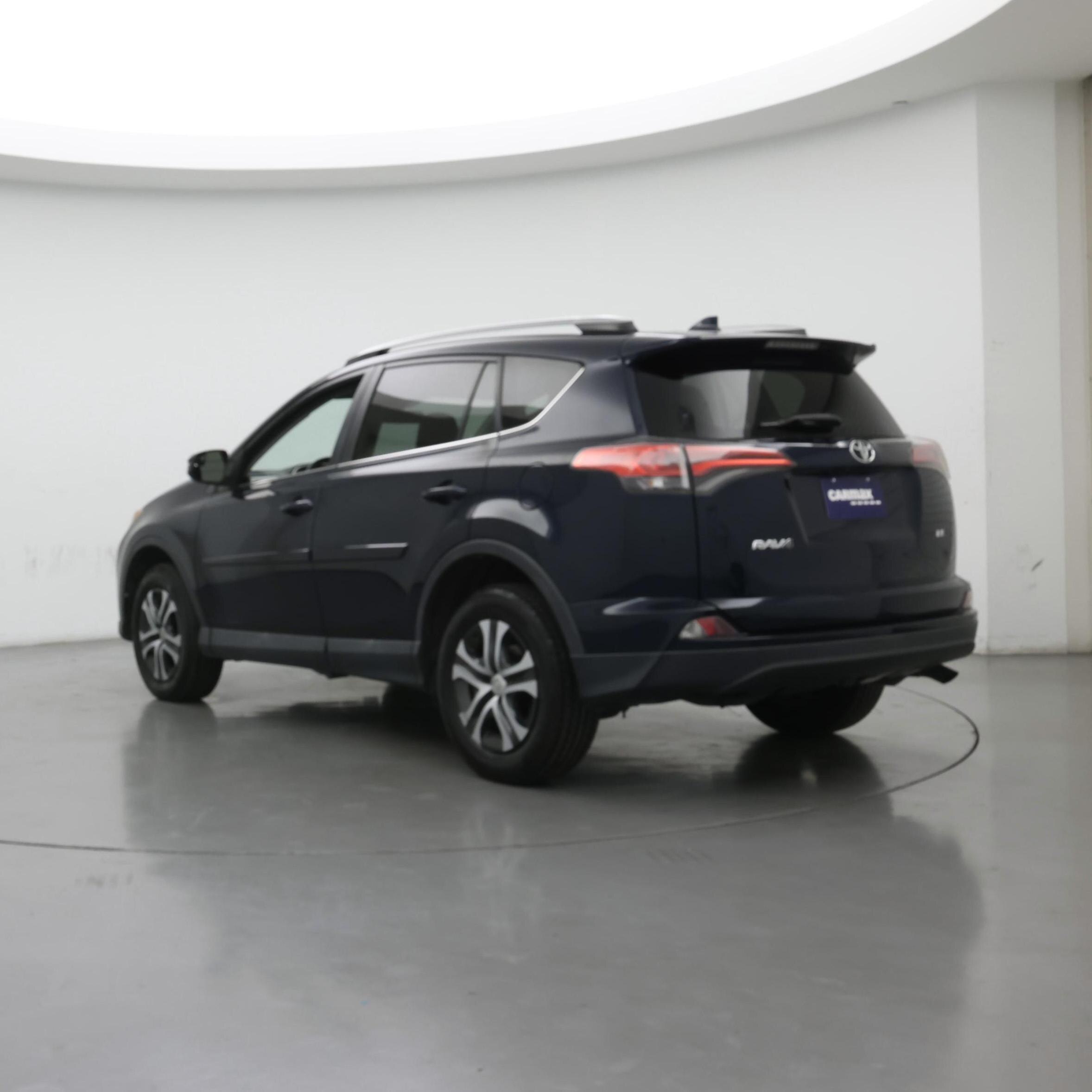 Thumbnail: 2017 Toyota RAV4 - 2