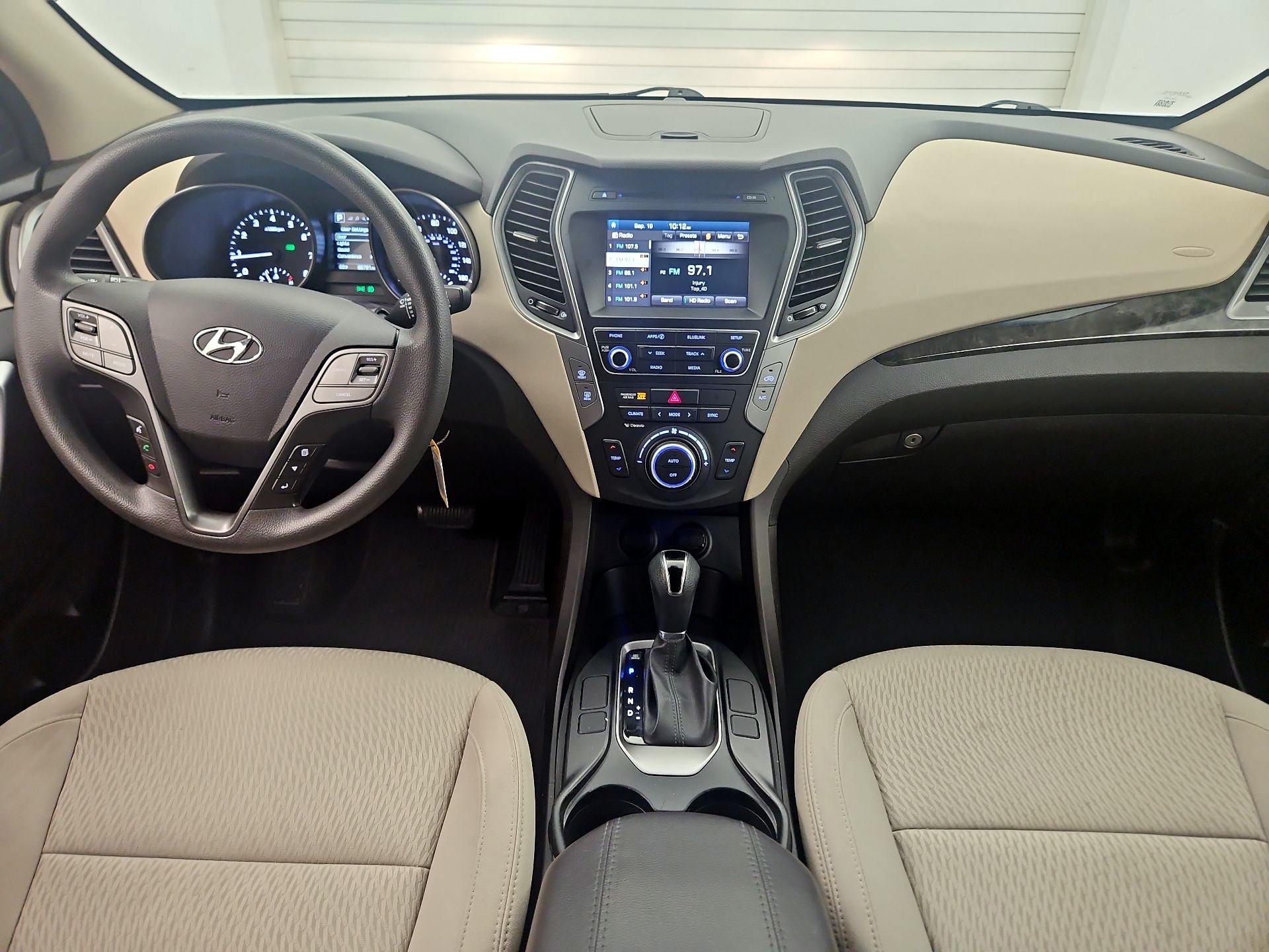 Thumbnail: 2017 Hyundai Santa Fe - 9