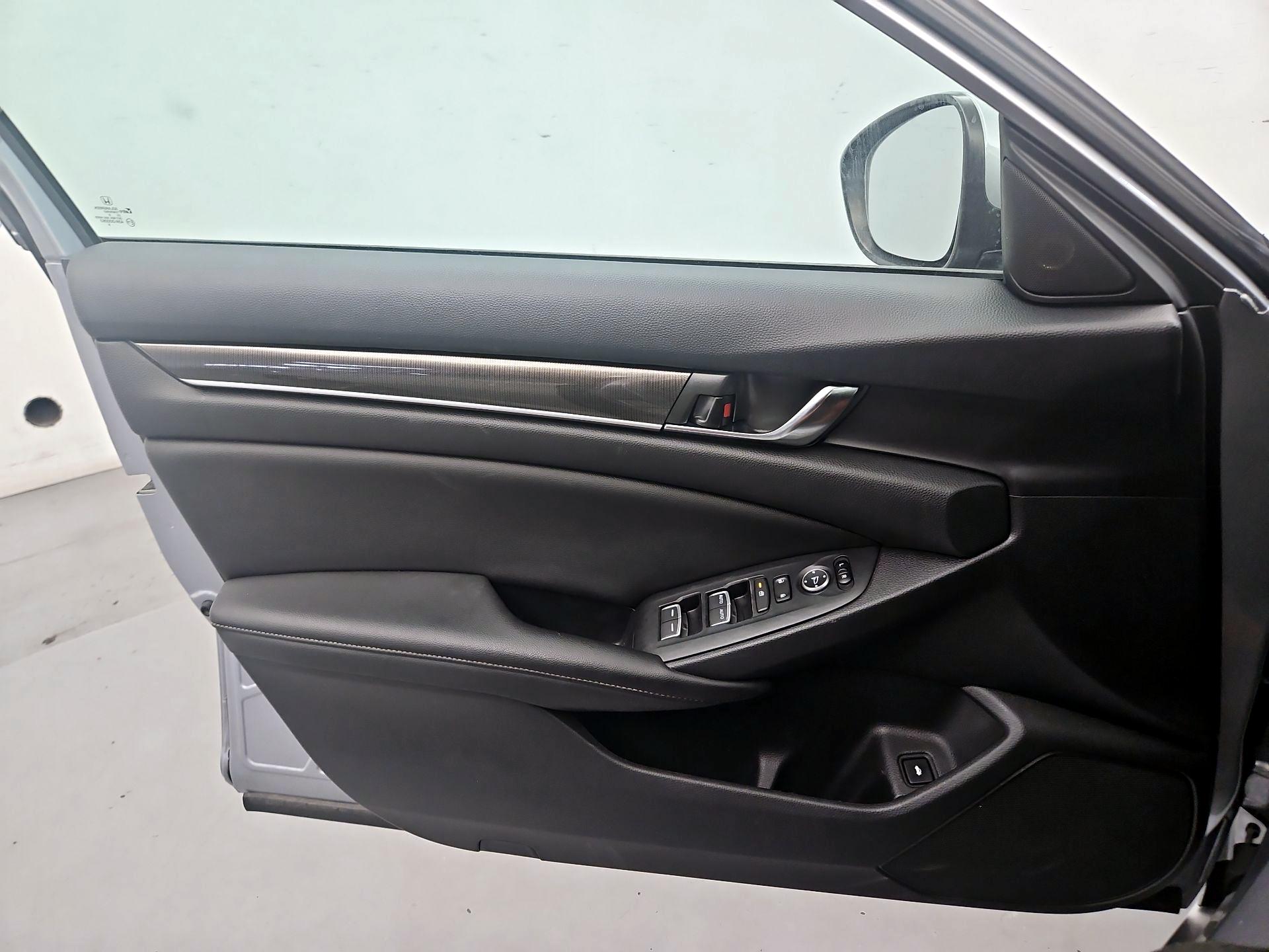 Thumbnail: 2019 Honda Accord - 12