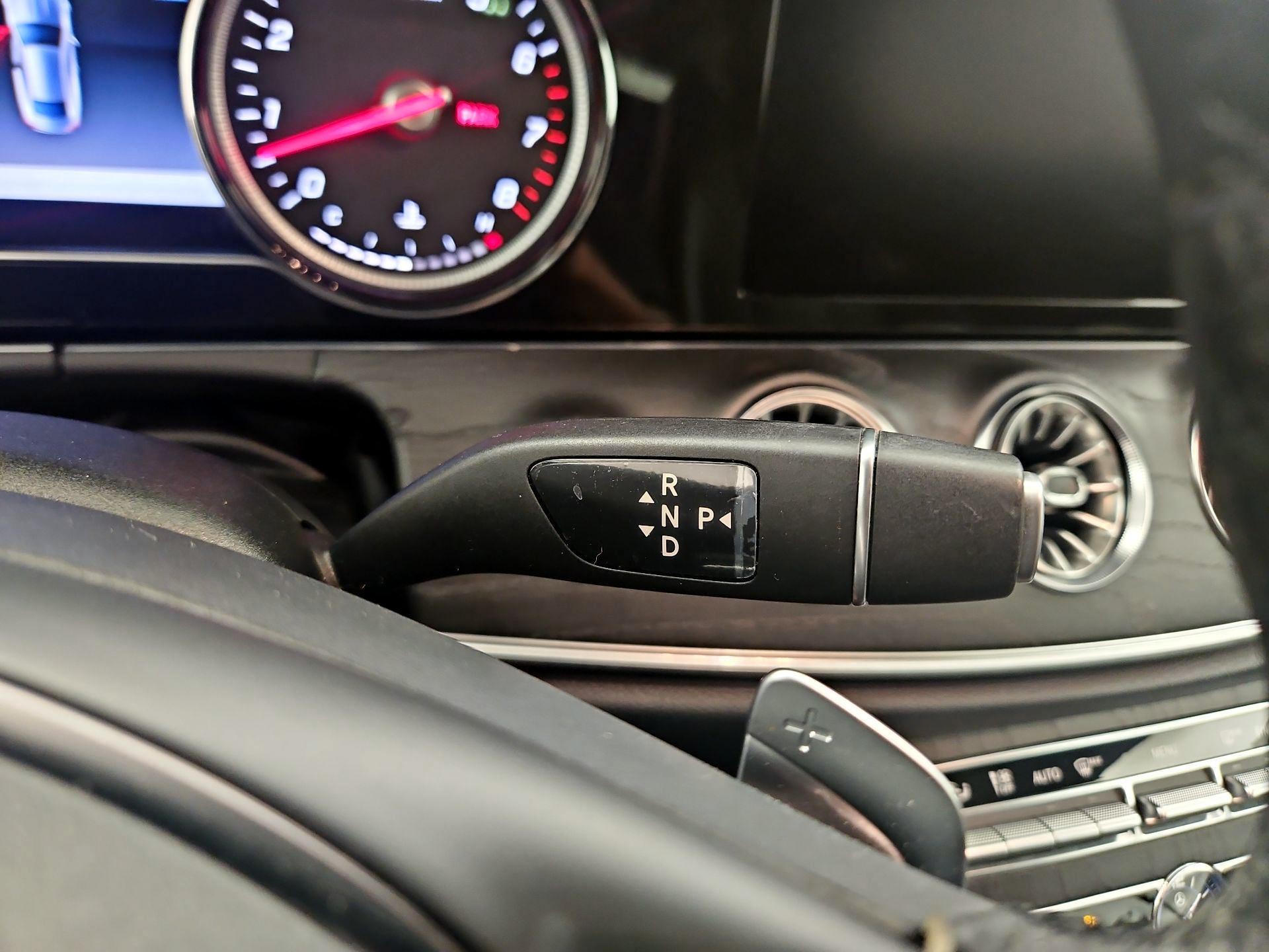 Thumbnail: 2018 Mercedes-Benz E-Class - 17