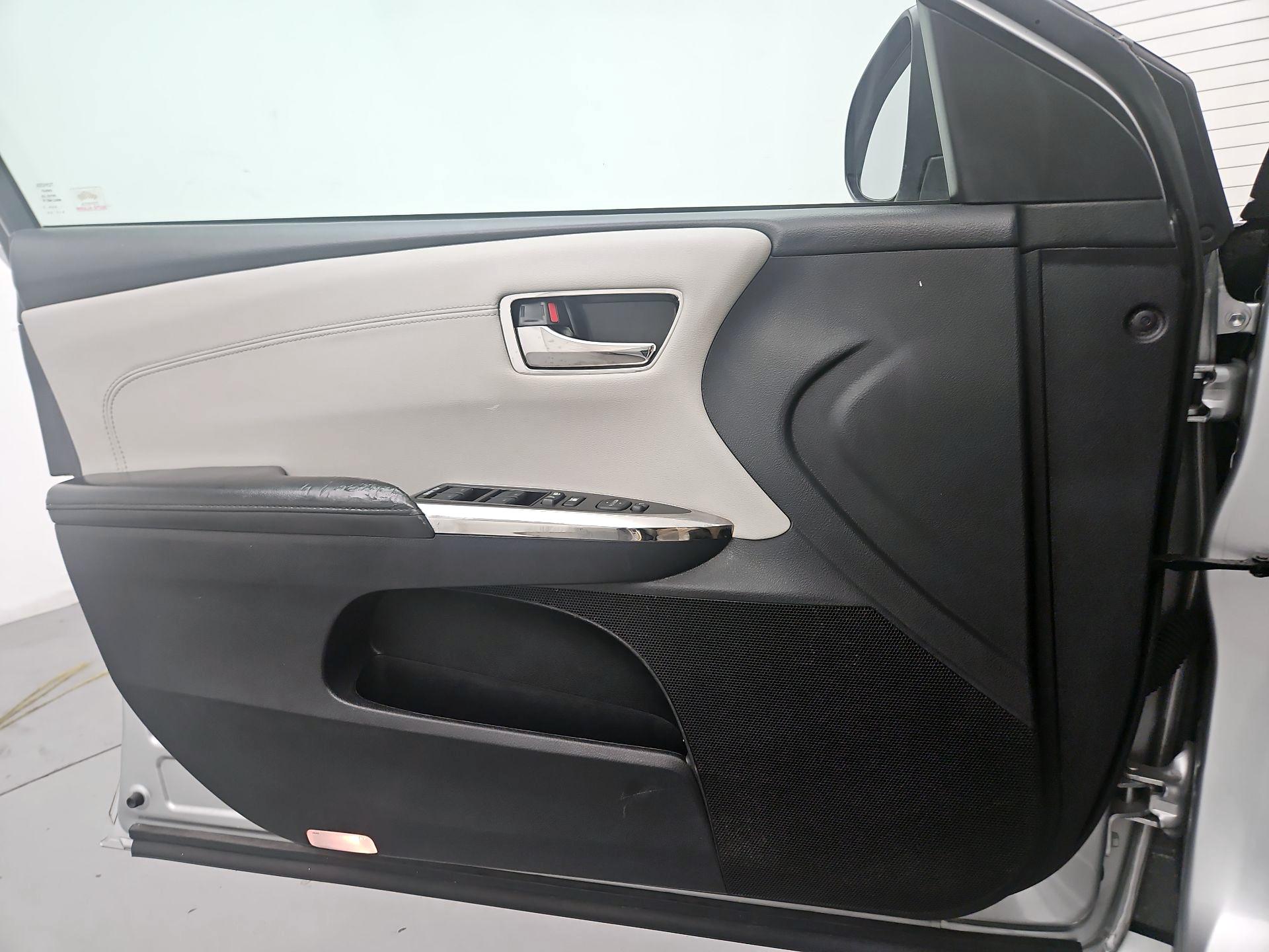 Thumbnail: 2017 Toyota Avalon - 12