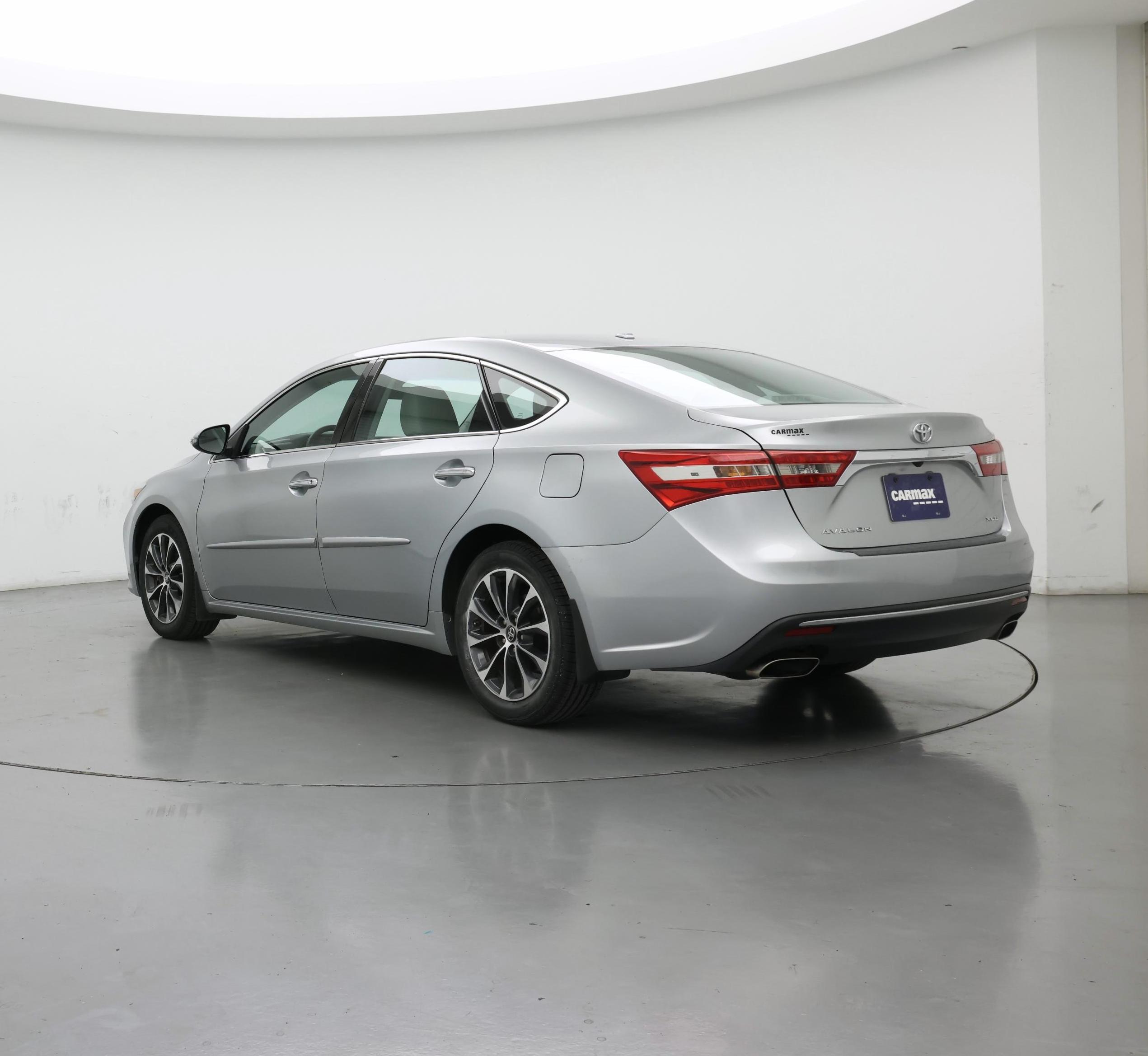 Thumbnail: 2017 Toyota Avalon - 2