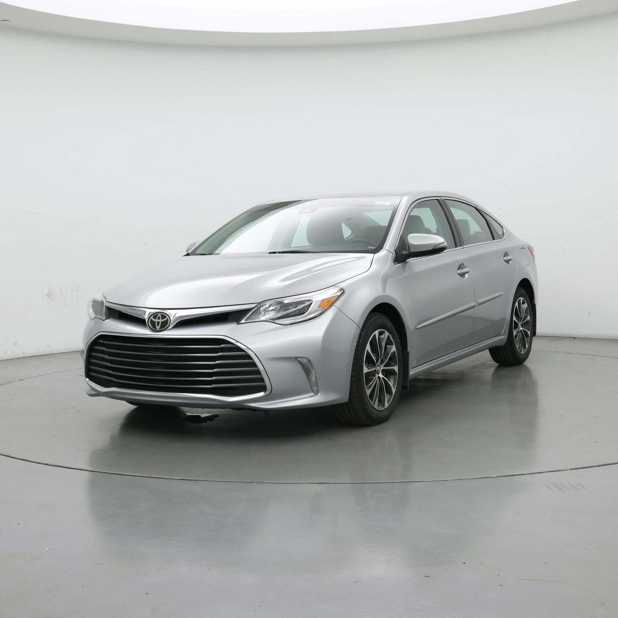 Thumbnail: 2017 Toyota Avalon - 4