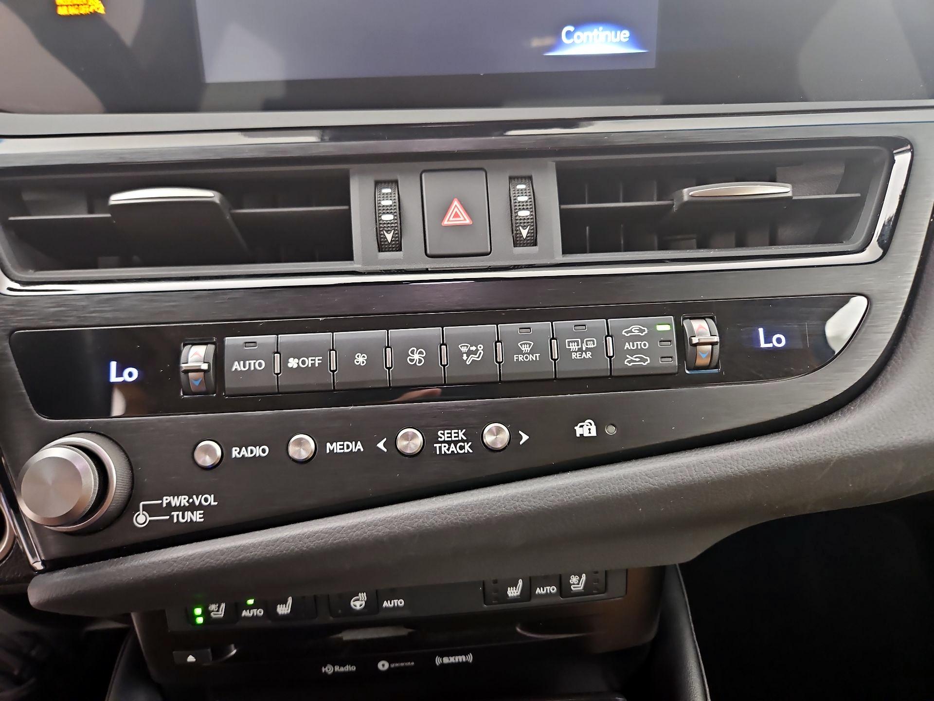 Thumbnail: 2022 Lexus ES - 16