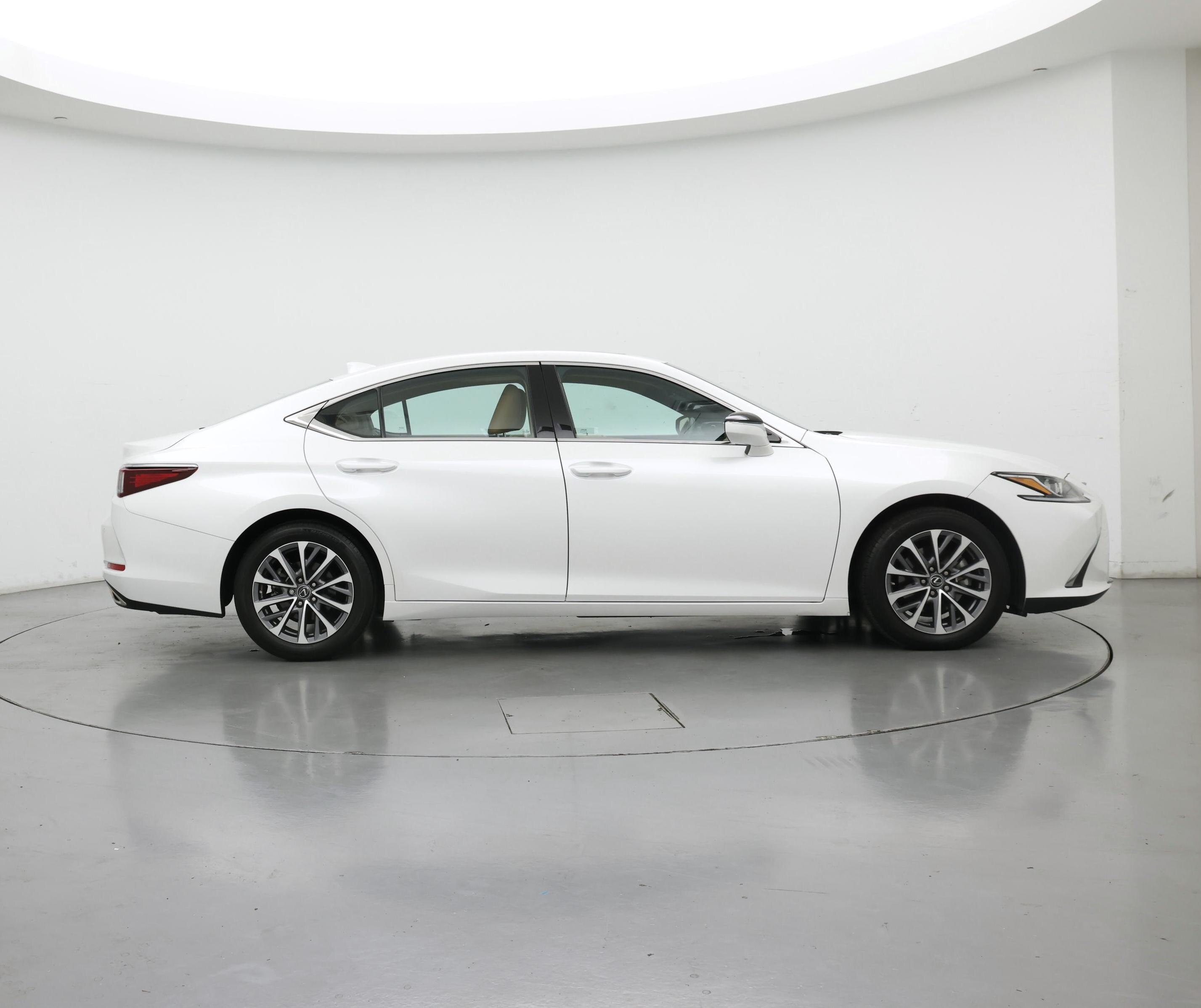 Thumbnail: 2022 Lexus ES - 7