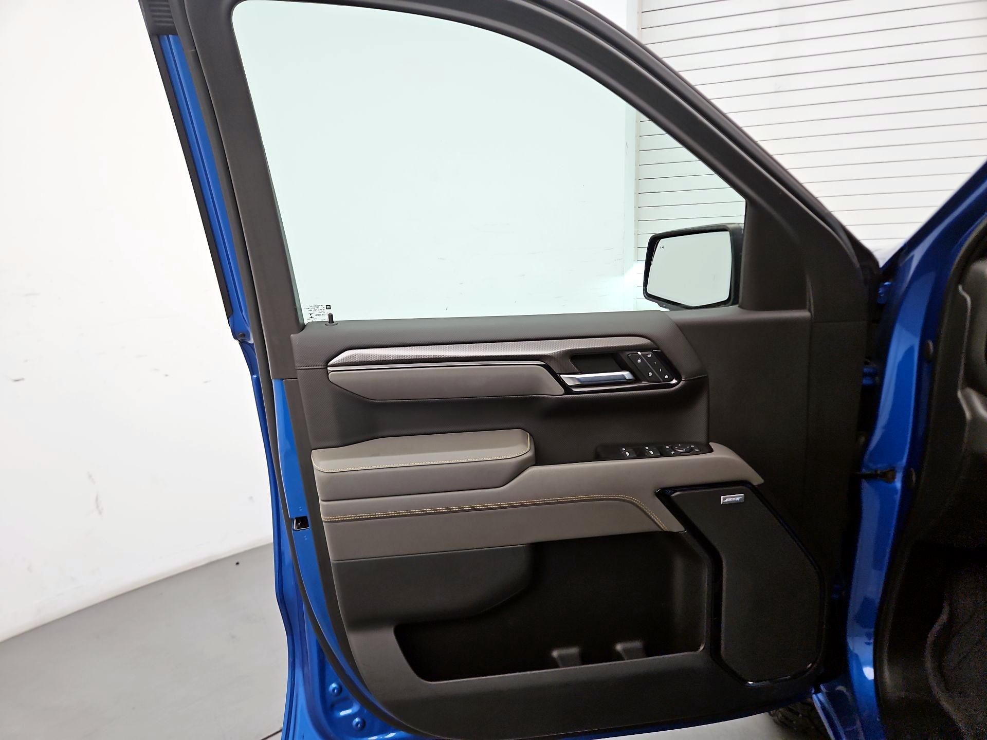 Thumbnail: 2022 Chevrolet Silverado 1500 - 12