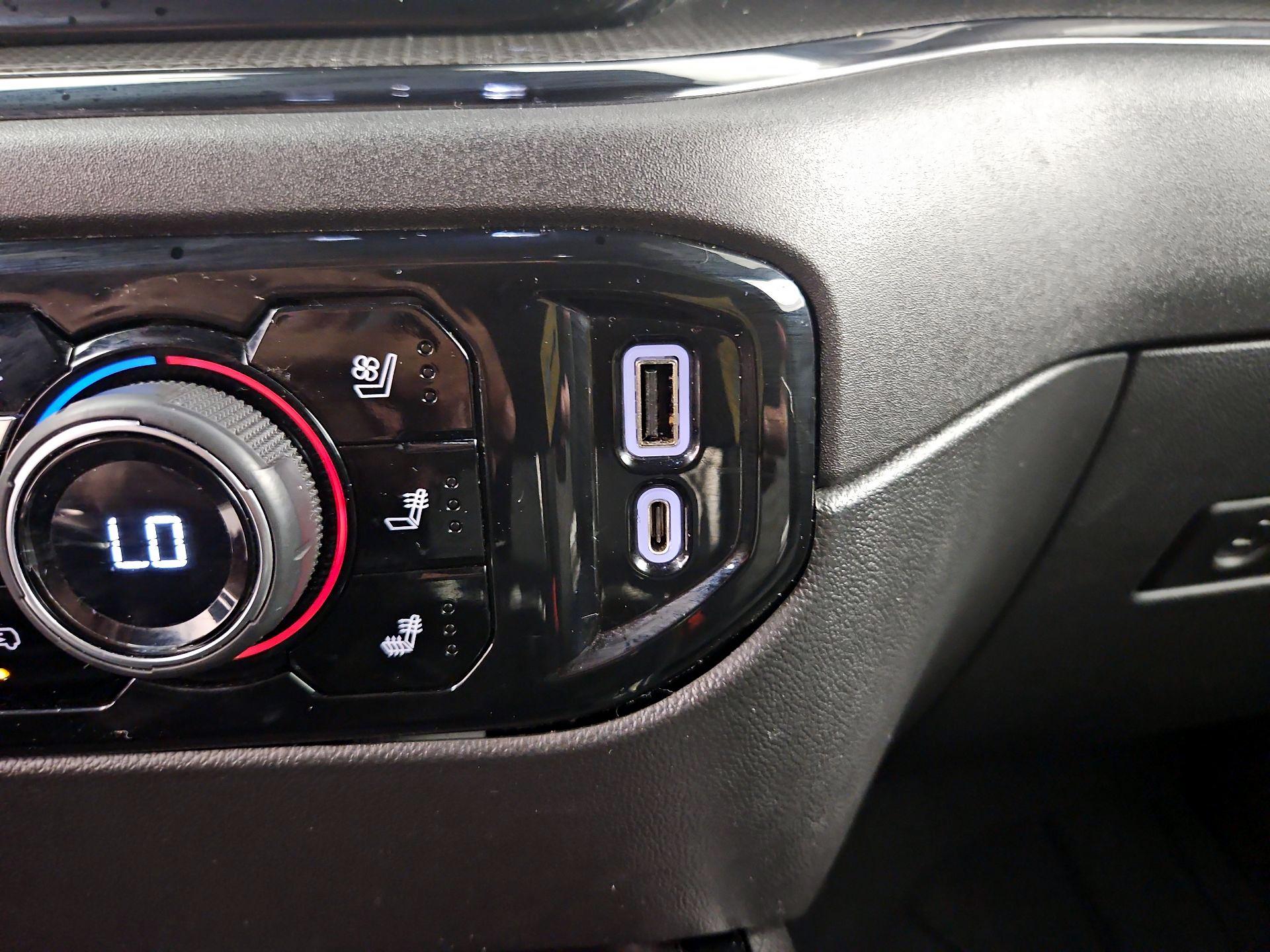 Thumbnail: 2022 Chevrolet Silverado 1500 - 18