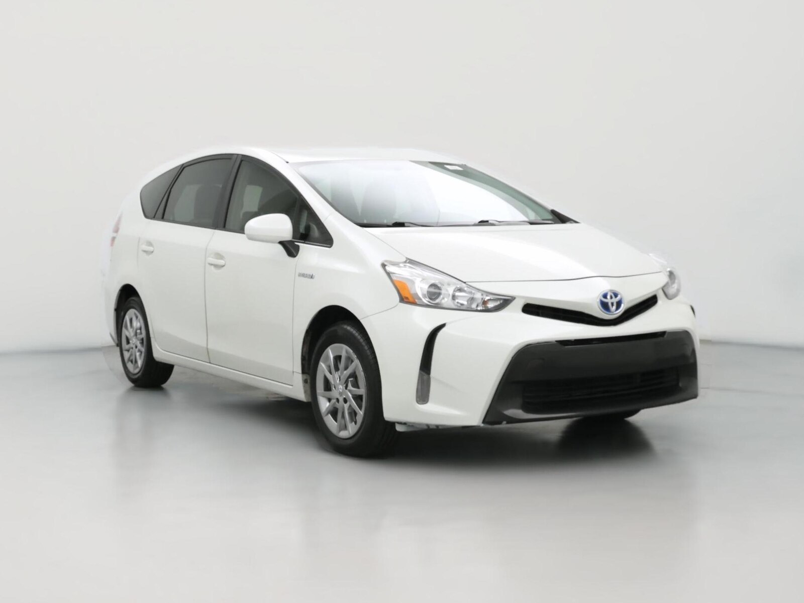 2016 Toyota Prius v Three