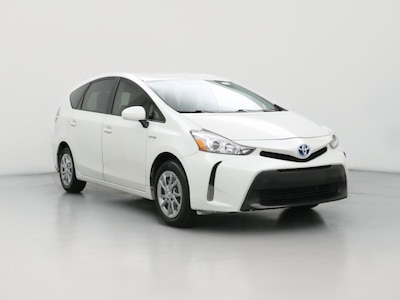2016 Toyota Prius v Three