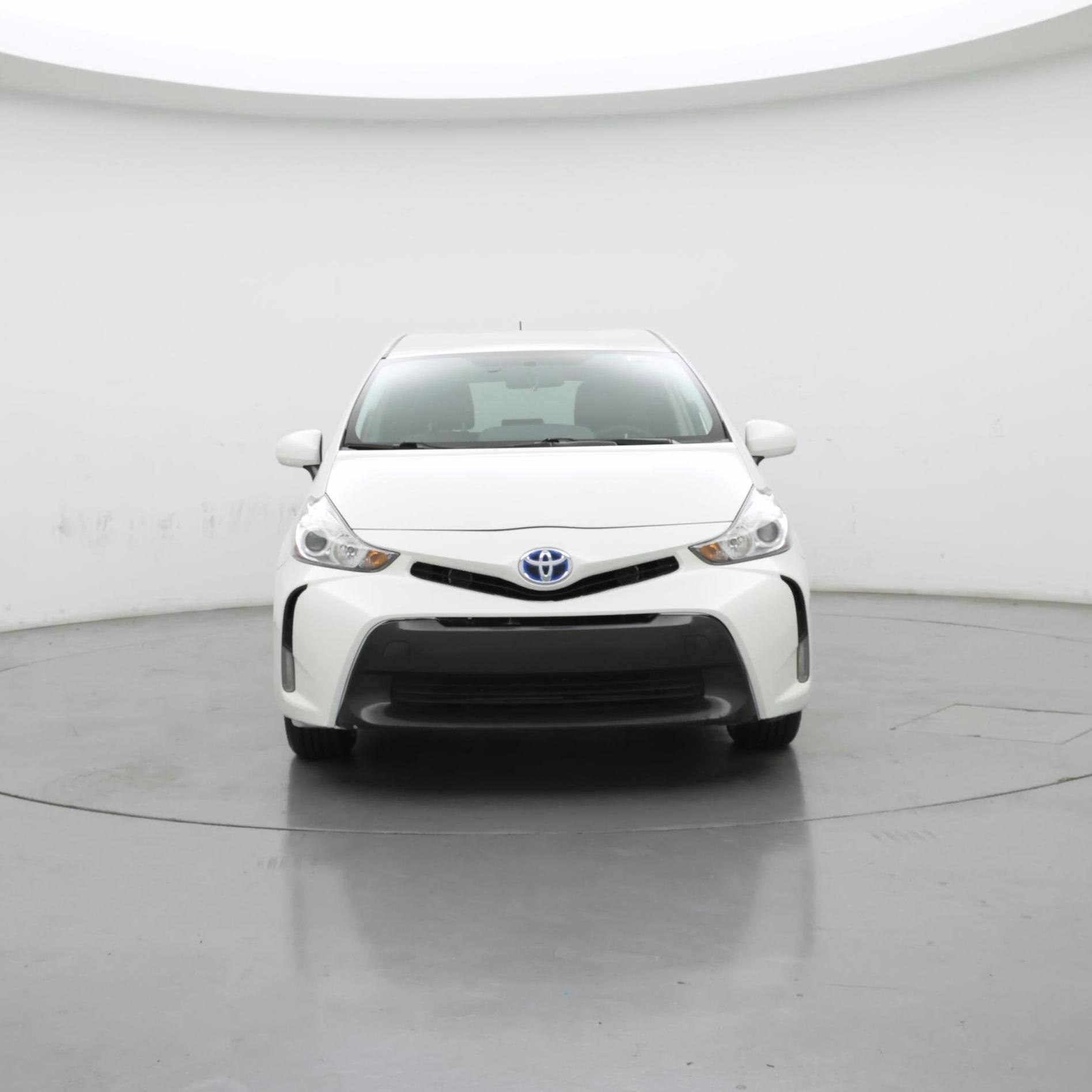 Thumbnail: 2016 Toyota Prius v - 5