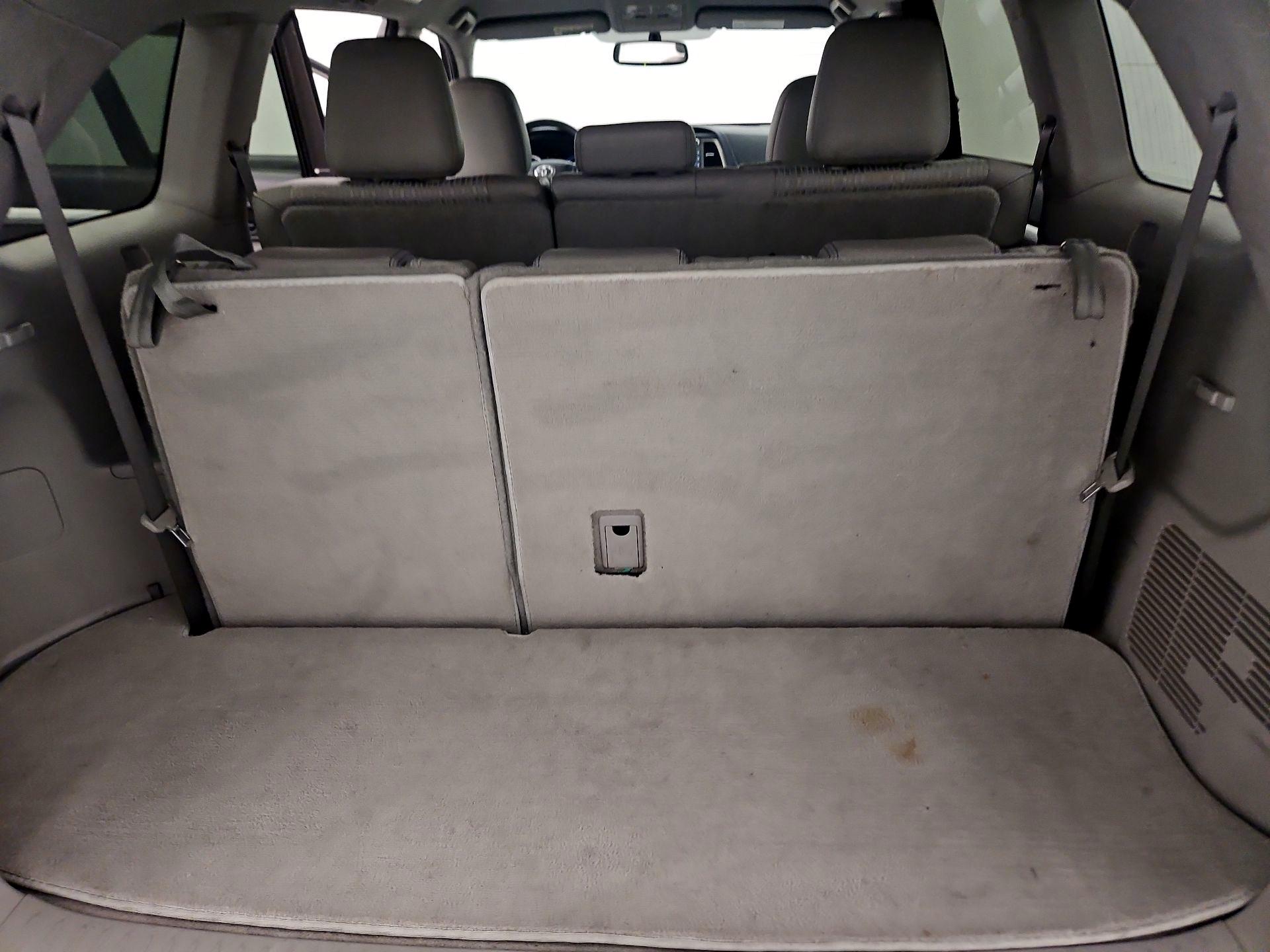 Thumbnail: 2016 Toyota Highlander - 20