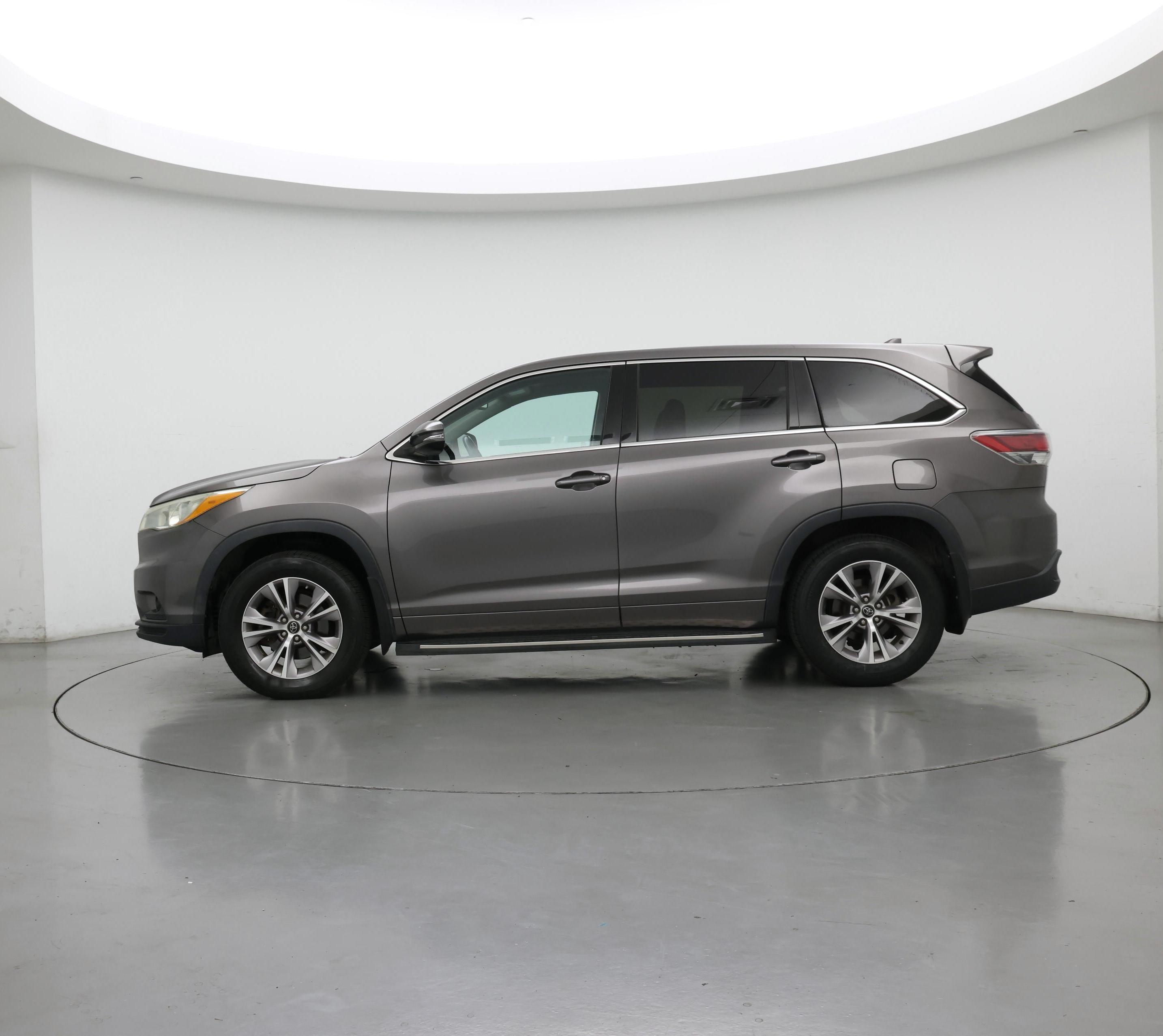 Thumbnail: 2016 Toyota Highlander - 3
