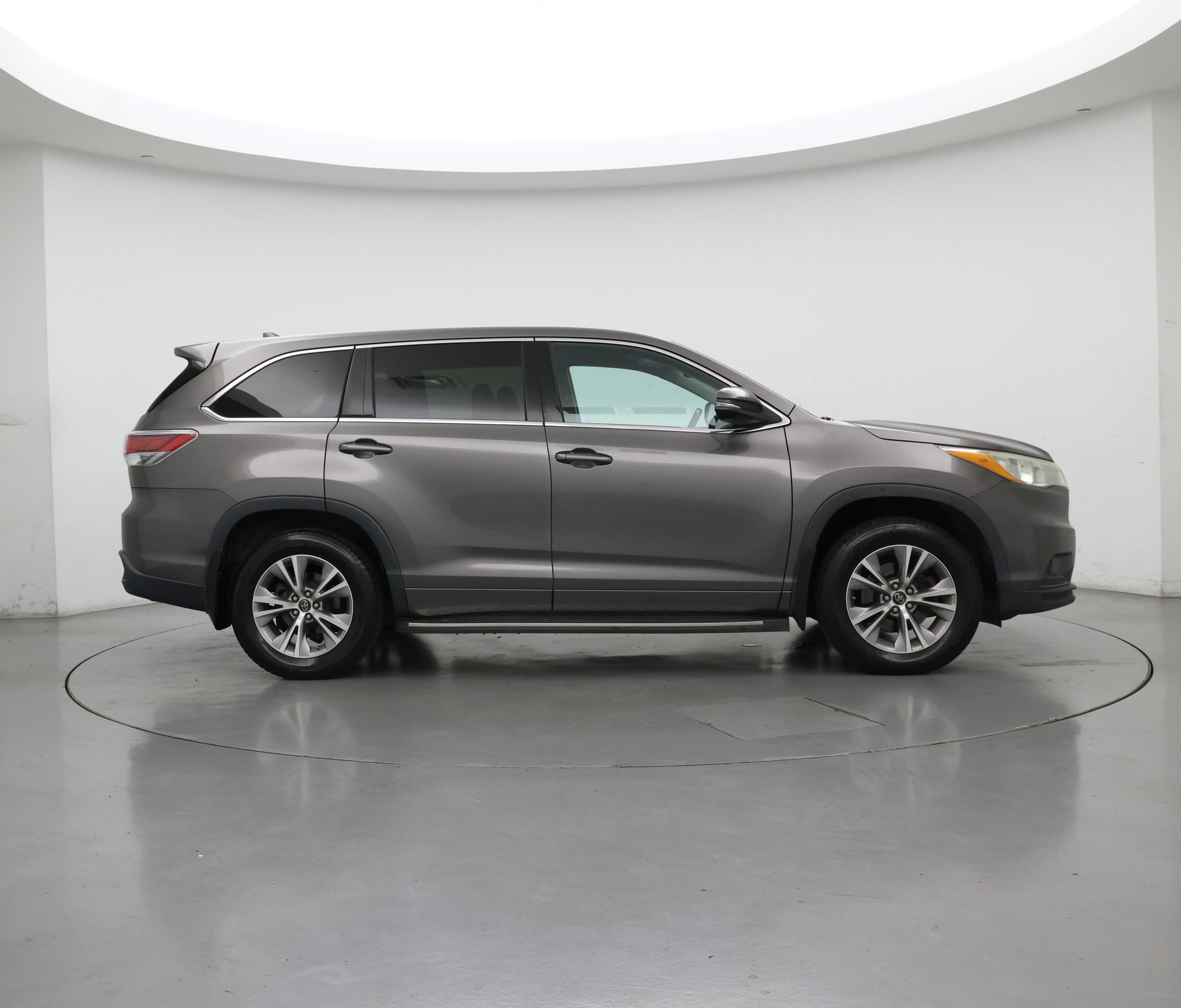 Thumbnail: 2016 Toyota Highlander - 7