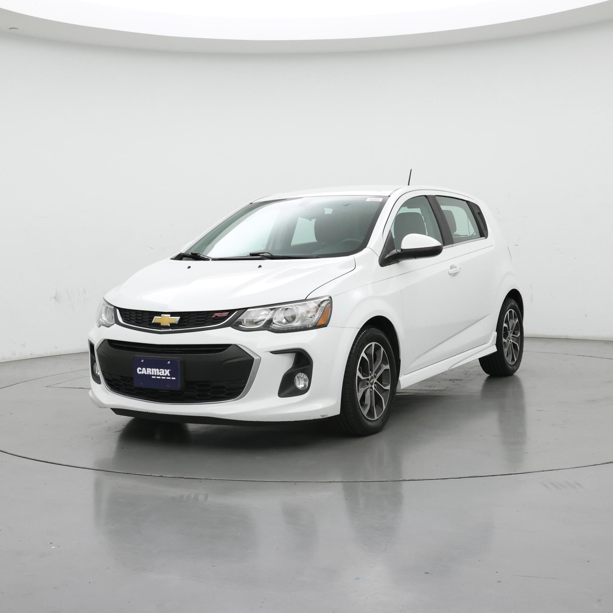 Thumbnail: 2017 Chevrolet Sonic - 4
