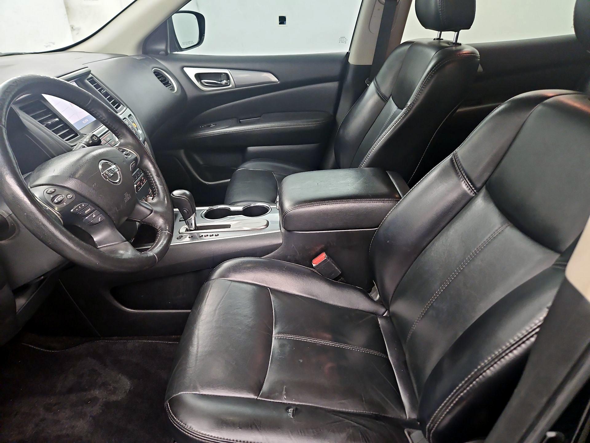 Thumbnail: 2020 Nissan Pathfinder - 11