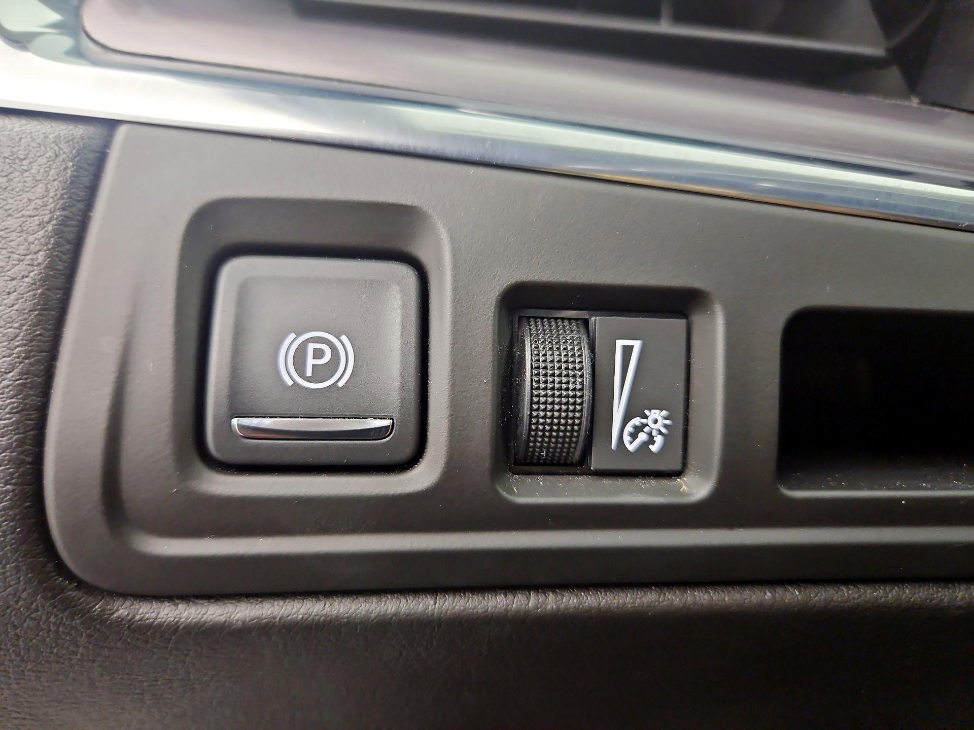 Thumbnail: 2019 Cadillac XT5 - 13