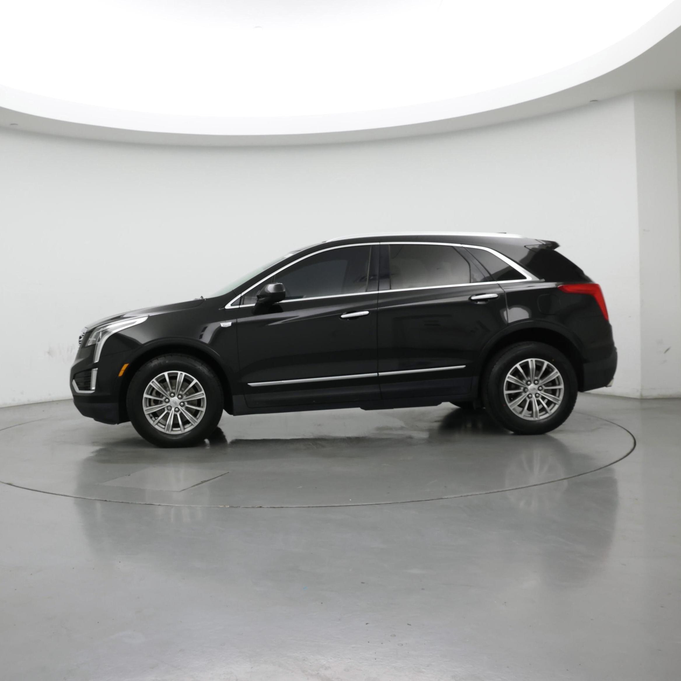 Thumbnail: 2019 Cadillac XT5 - 3