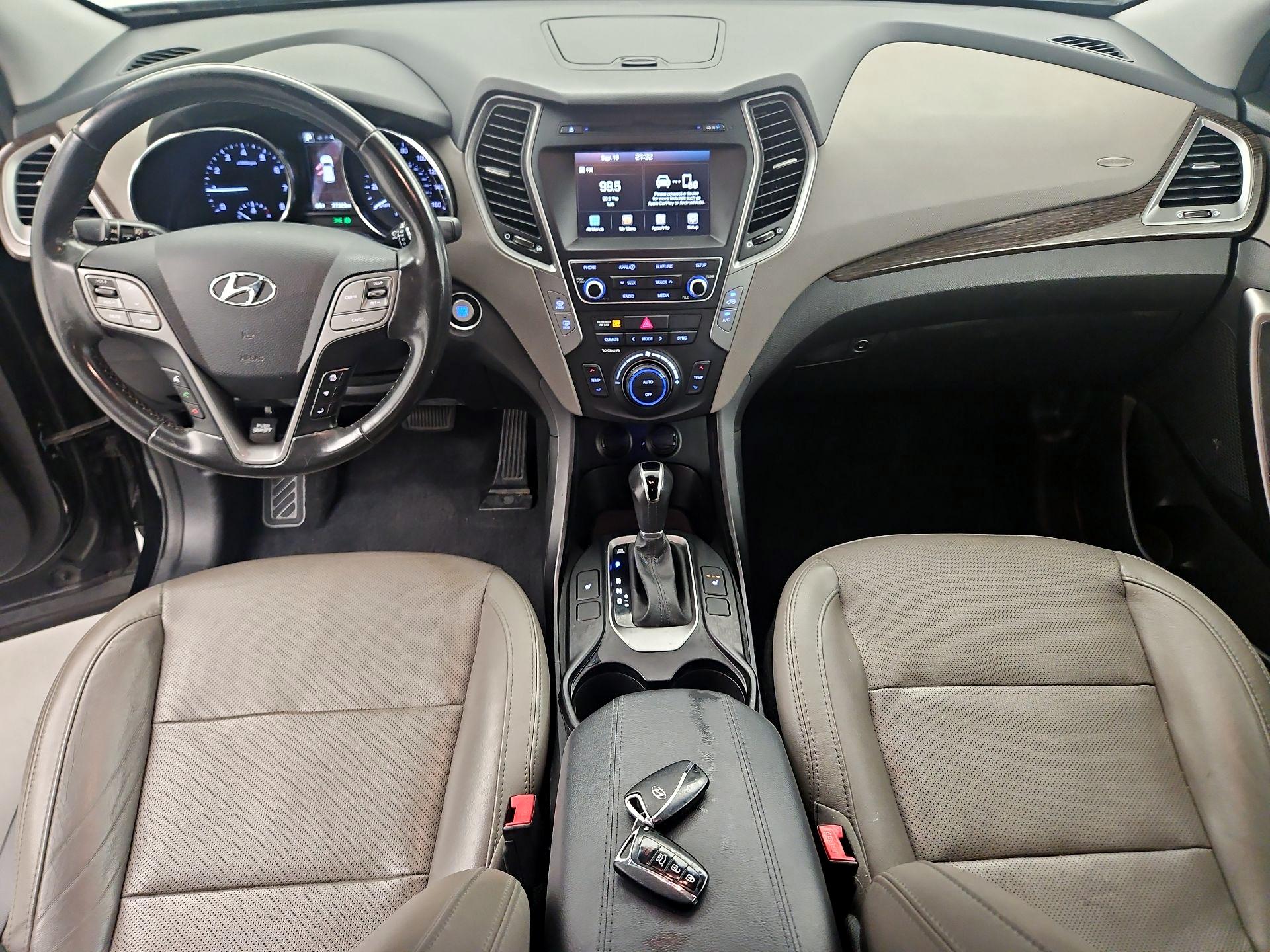 Thumbnail: 2017 Hyundai Santa Fe - 9