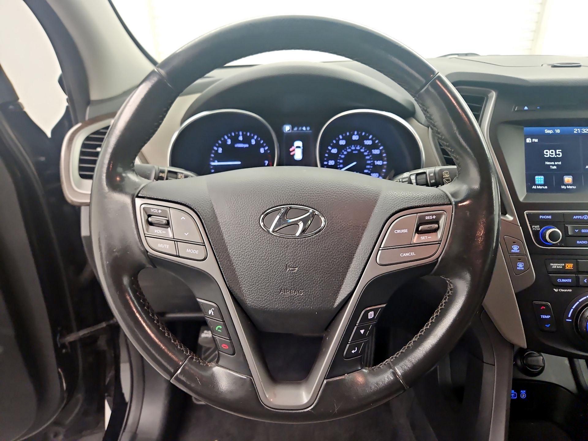 Thumbnail: 2017 Hyundai Santa Fe - 10