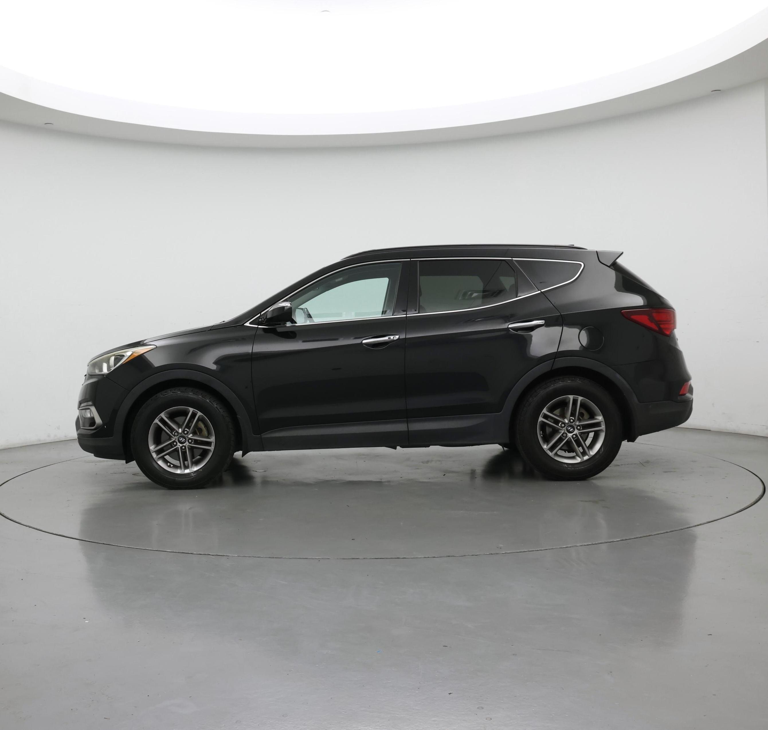 Thumbnail: 2017 Hyundai Santa Fe - 3