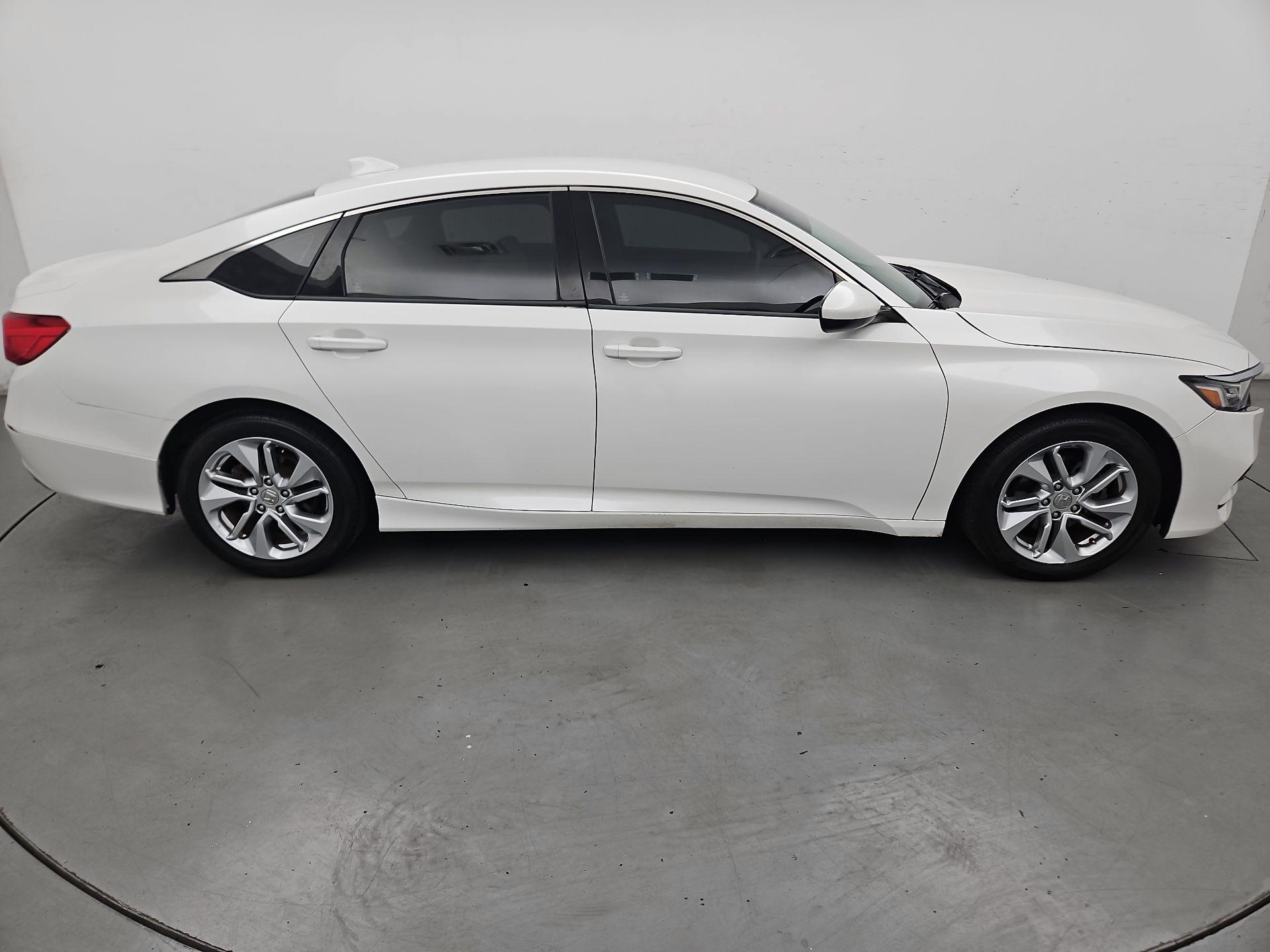 Thumbnail: 2018 Honda Accord - 4